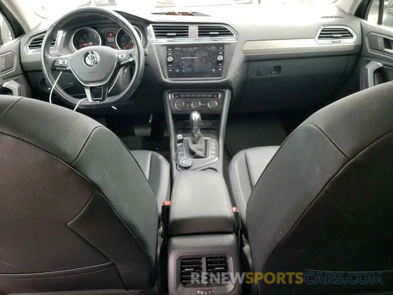 8 fotografías del automóvil dañado 3VV2B7AX6KM165060 VOLKSWAGEN TIGUAN 2019