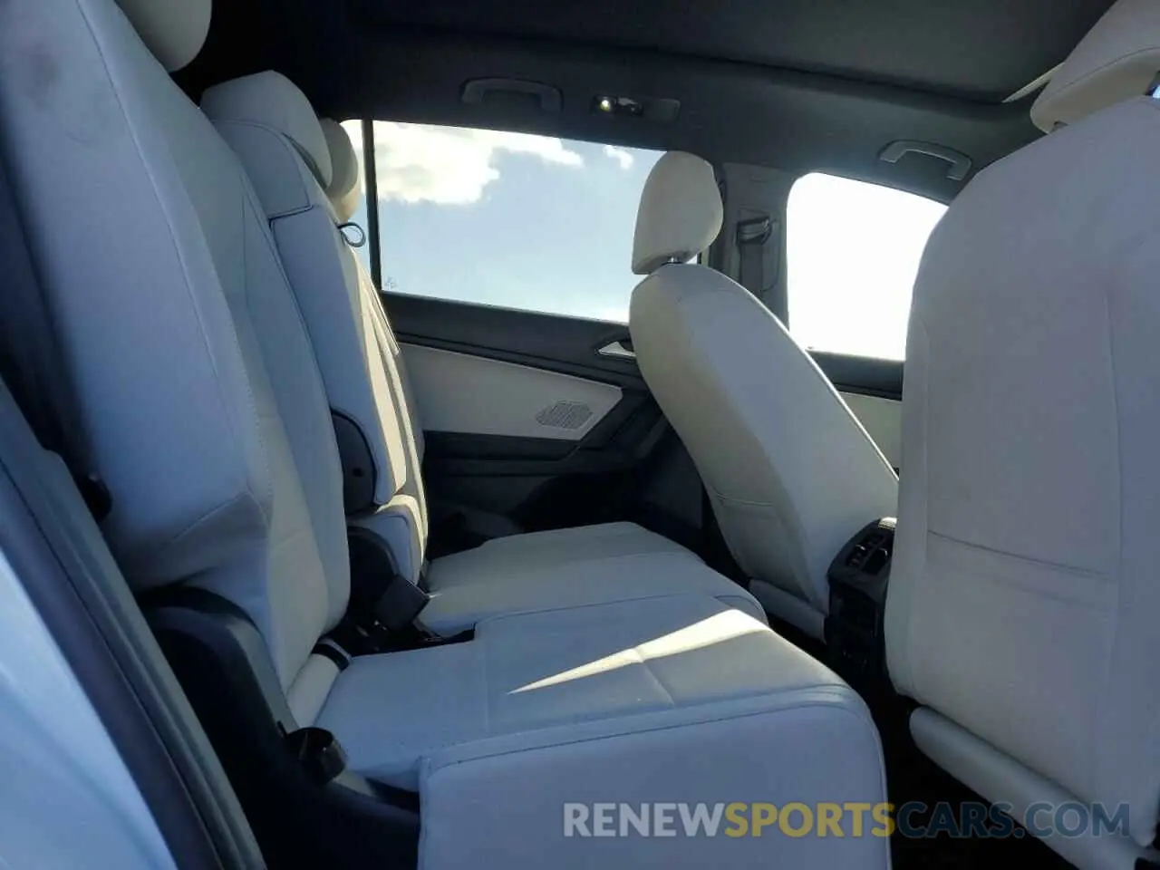 11 fotografías del automóvil dañado 3VV2B7AX6KM179699 VOLKSWAGEN TIGUAN 2019