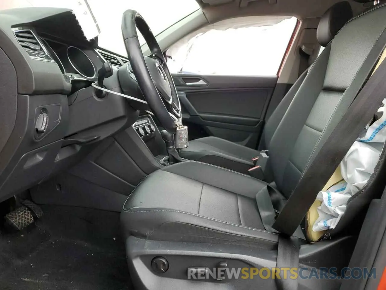 7 fotografías del automóvil dañado 3VV2B7AX8KM152231 VOLKSWAGEN TIGUAN 2019