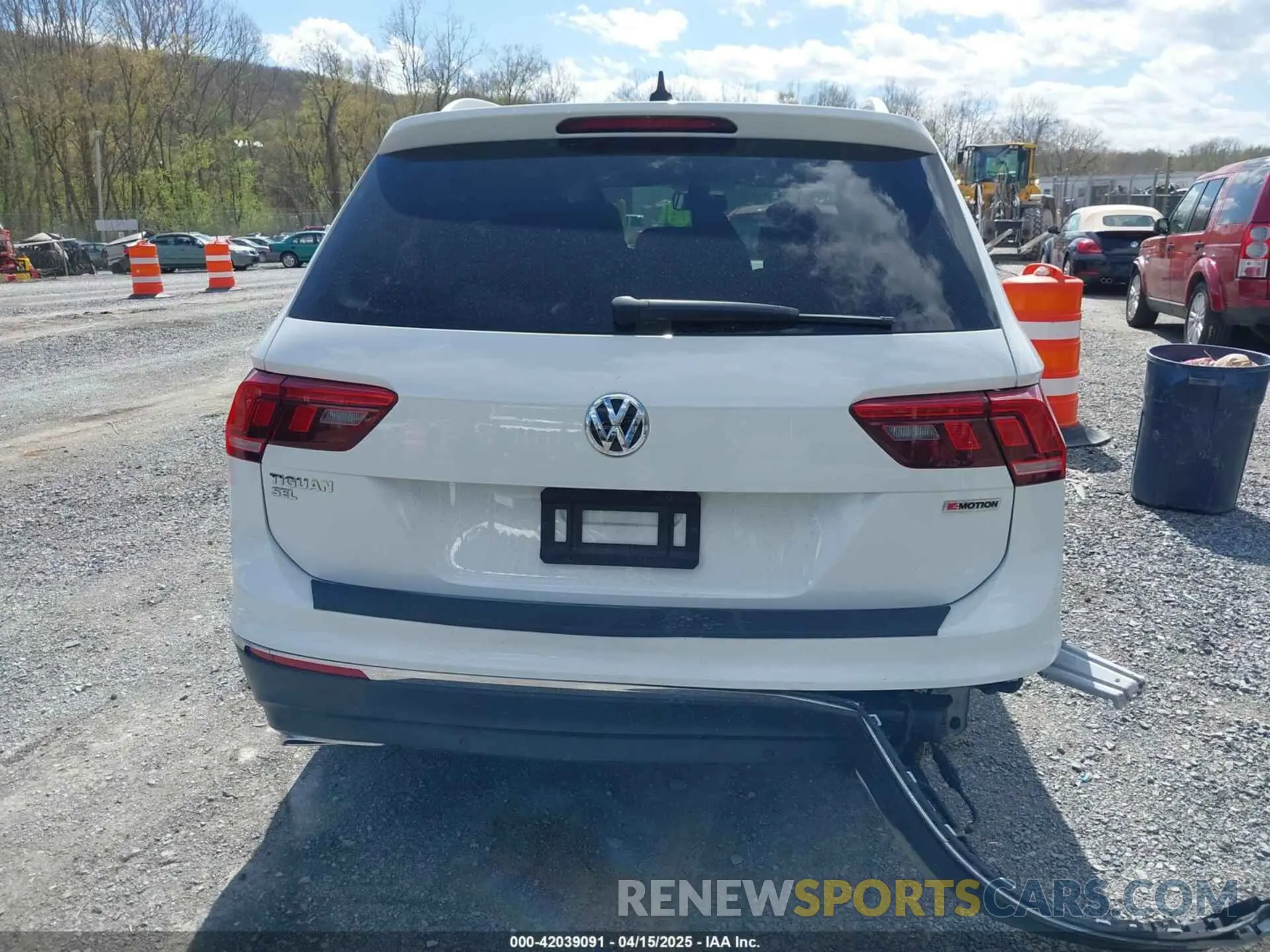 17 fotografías del automóvil dañado 3VV2B7AX8KM160426 VOLKSWAGEN TIGUAN 2019