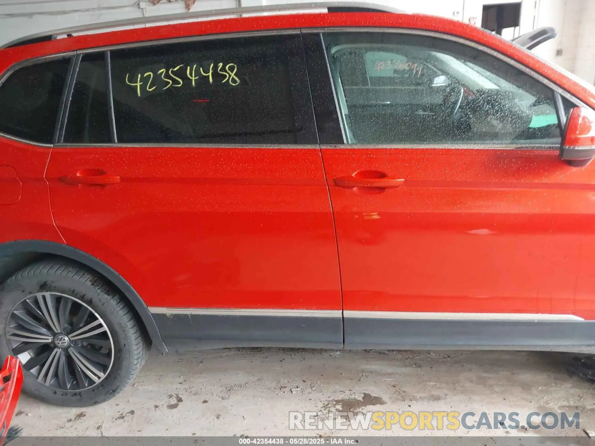 13 fotografías del automóvil dañado 3VV2B7AX9KM112949 VOLKSWAGEN TIGUAN 2019