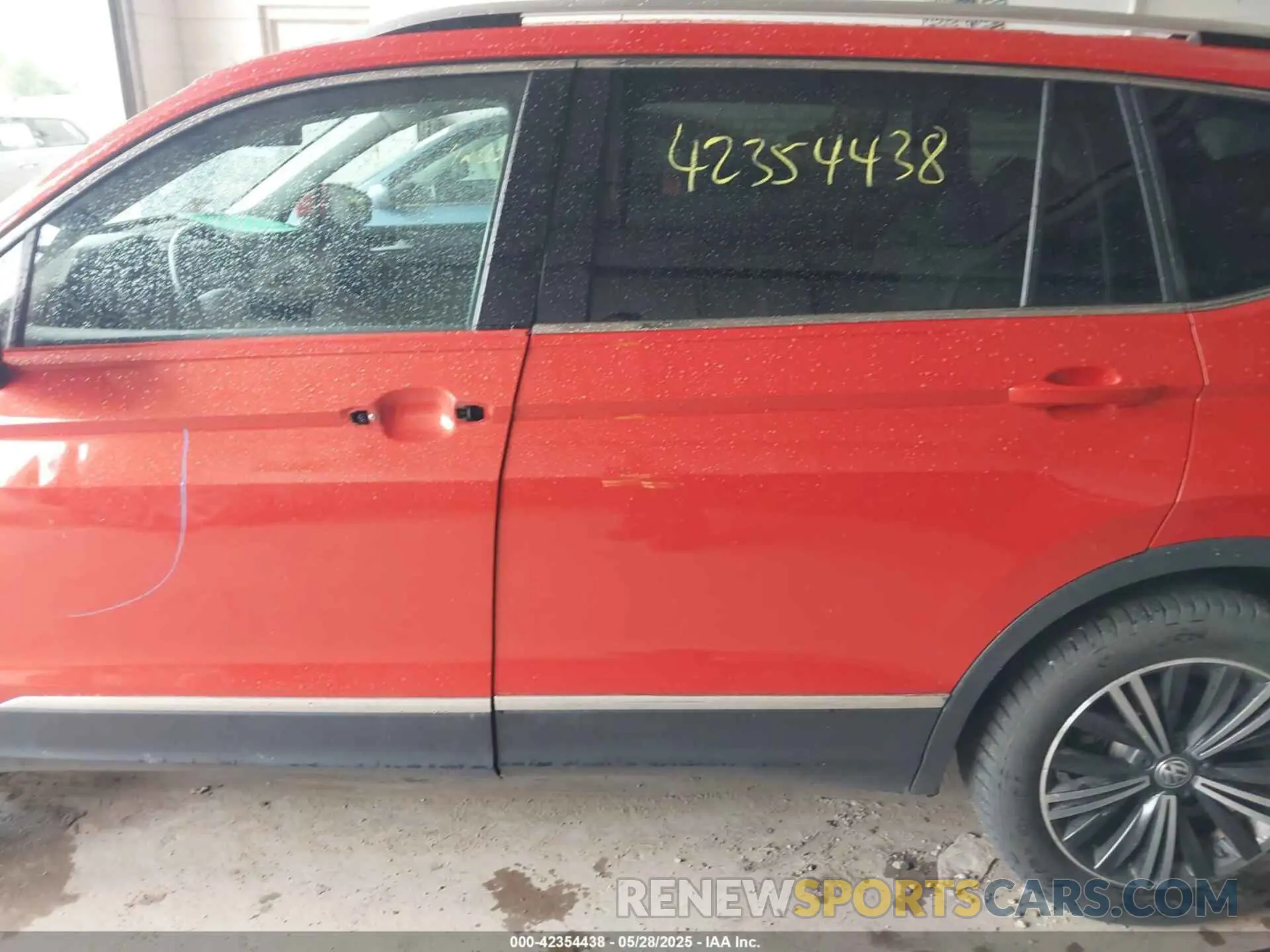 14 fotografías del automóvil dañado 3VV2B7AX9KM112949 VOLKSWAGEN TIGUAN 2019