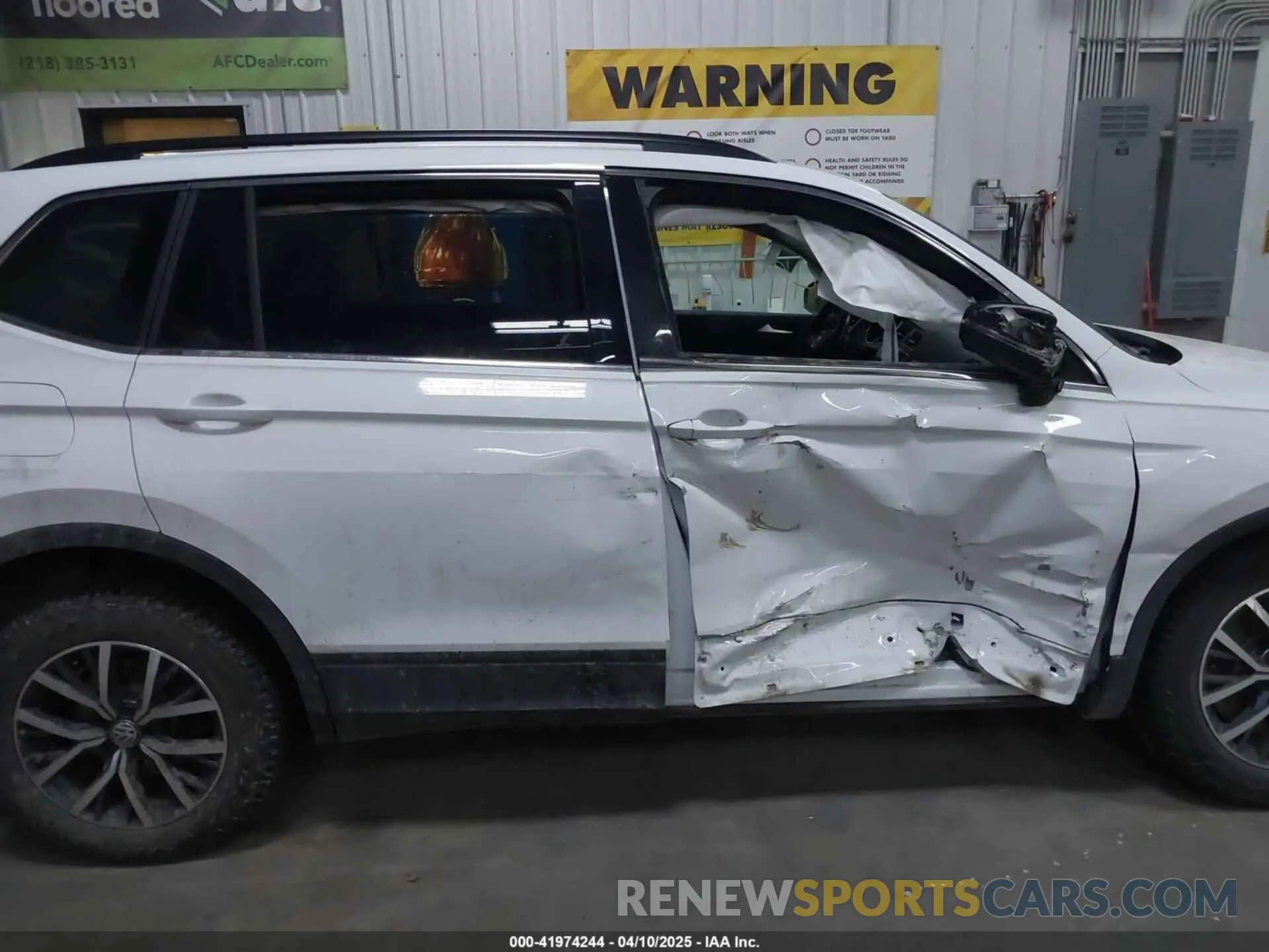 13 fotografías del automóvil dañado 3VV2B7AXXKM190608 VOLKSWAGEN TIGUAN 2019