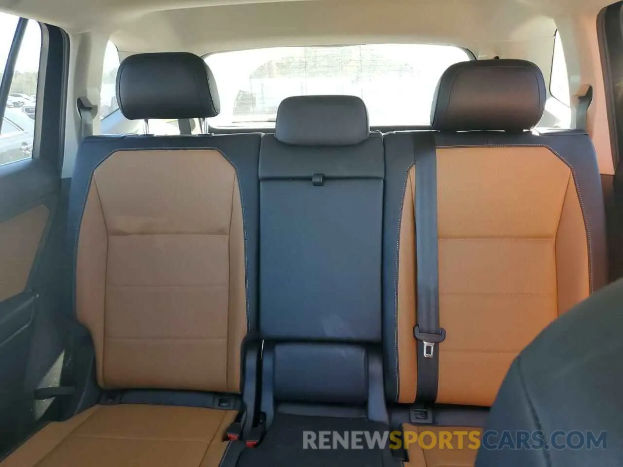 10 fotografías del automóvil dañado 3VV3B7AX1KM094578 VOLKSWAGEN TIGUAN 2019