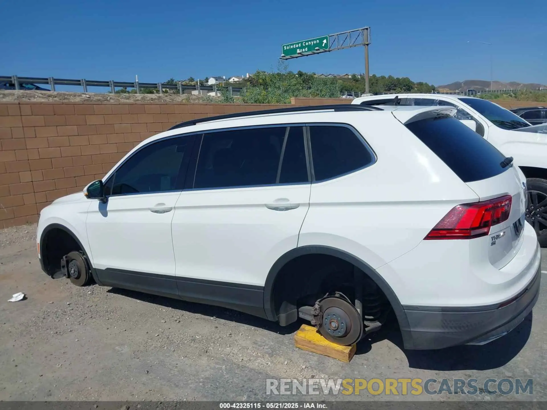 13 fotografías del automóvil dañado 3VV3B7AX2KM028928 VOLKSWAGEN TIGUAN 2019