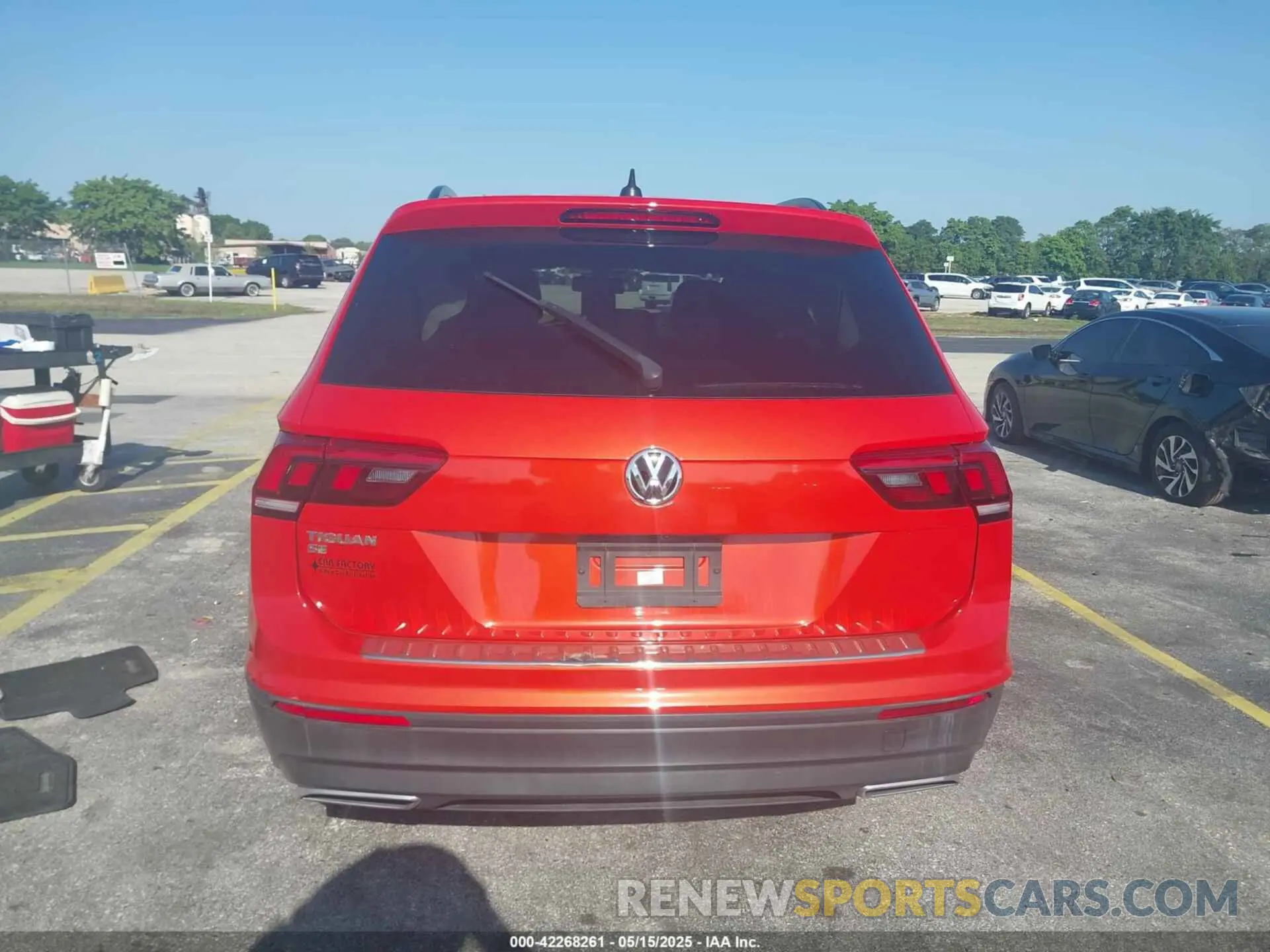 15 fotografías del automóvil dañado 3VV3B7AX2KM060679 VOLKSWAGEN TIGUAN 2019