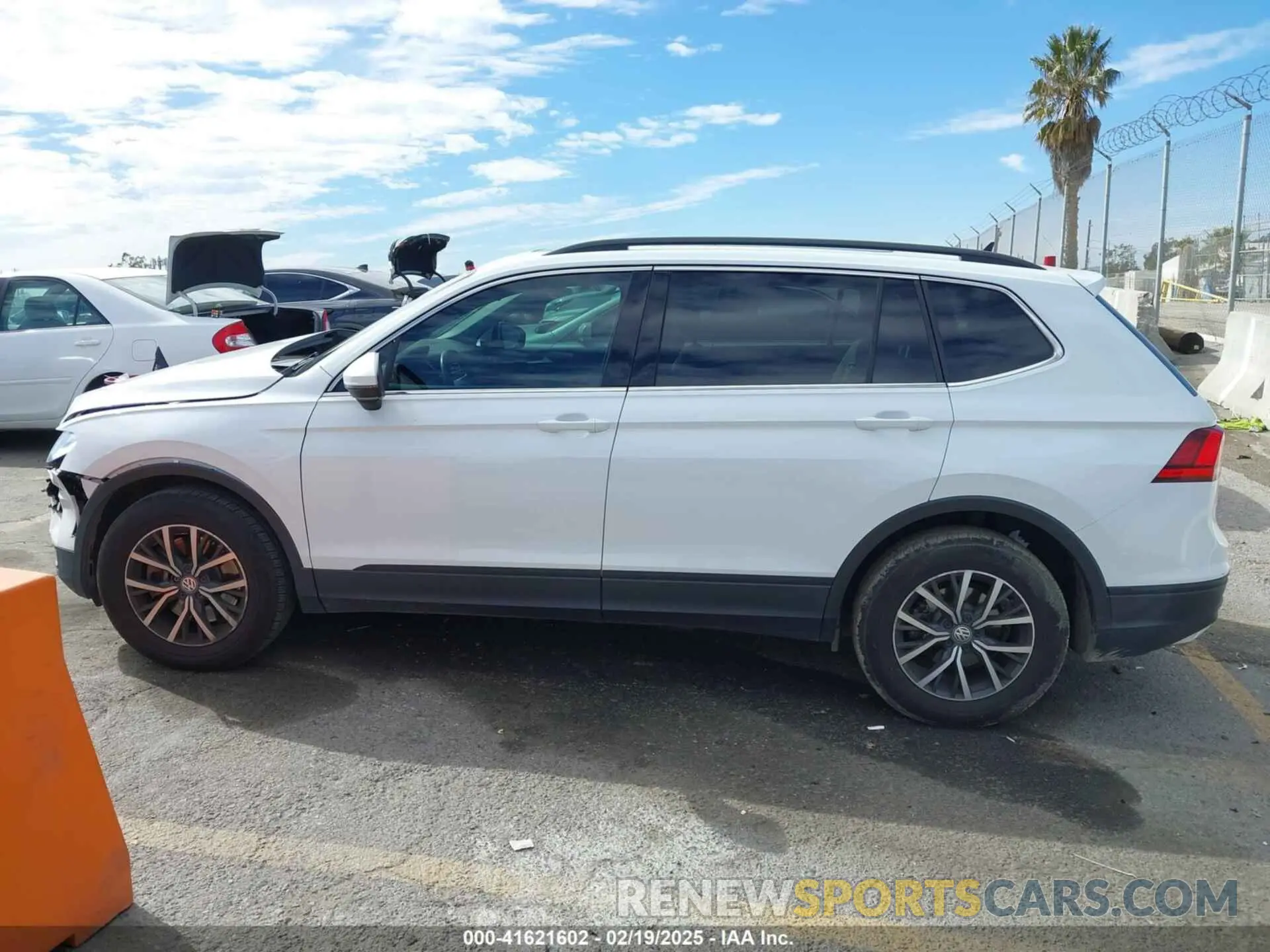 14 fotografías del automóvil dañado 3VV3B7AX2KM063646 VOLKSWAGEN TIGUAN 2019