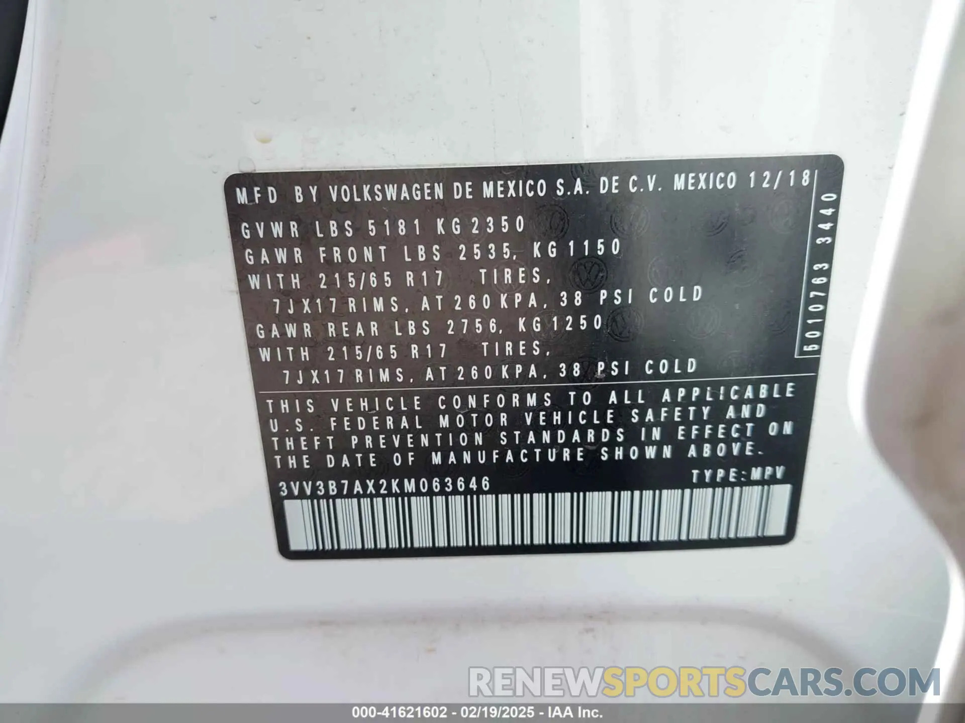 9 fotografías del automóvil dañado 3VV3B7AX2KM063646 VOLKSWAGEN TIGUAN 2019