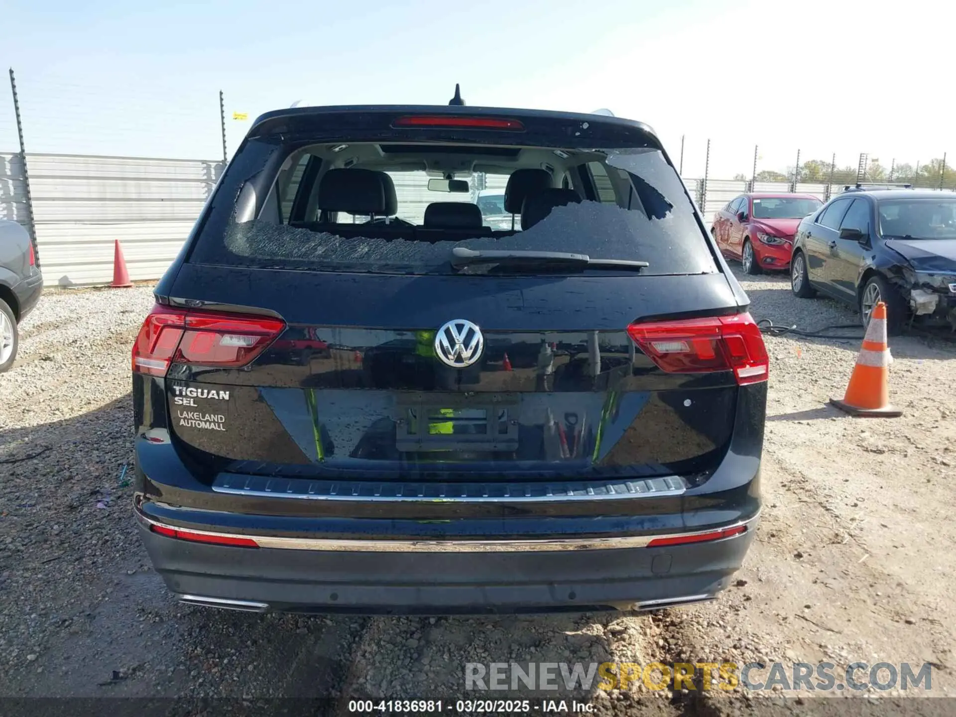 16 fotografías del automóvil dañado 3VV3B7AX2KM090202 VOLKSWAGEN TIGUAN 2019