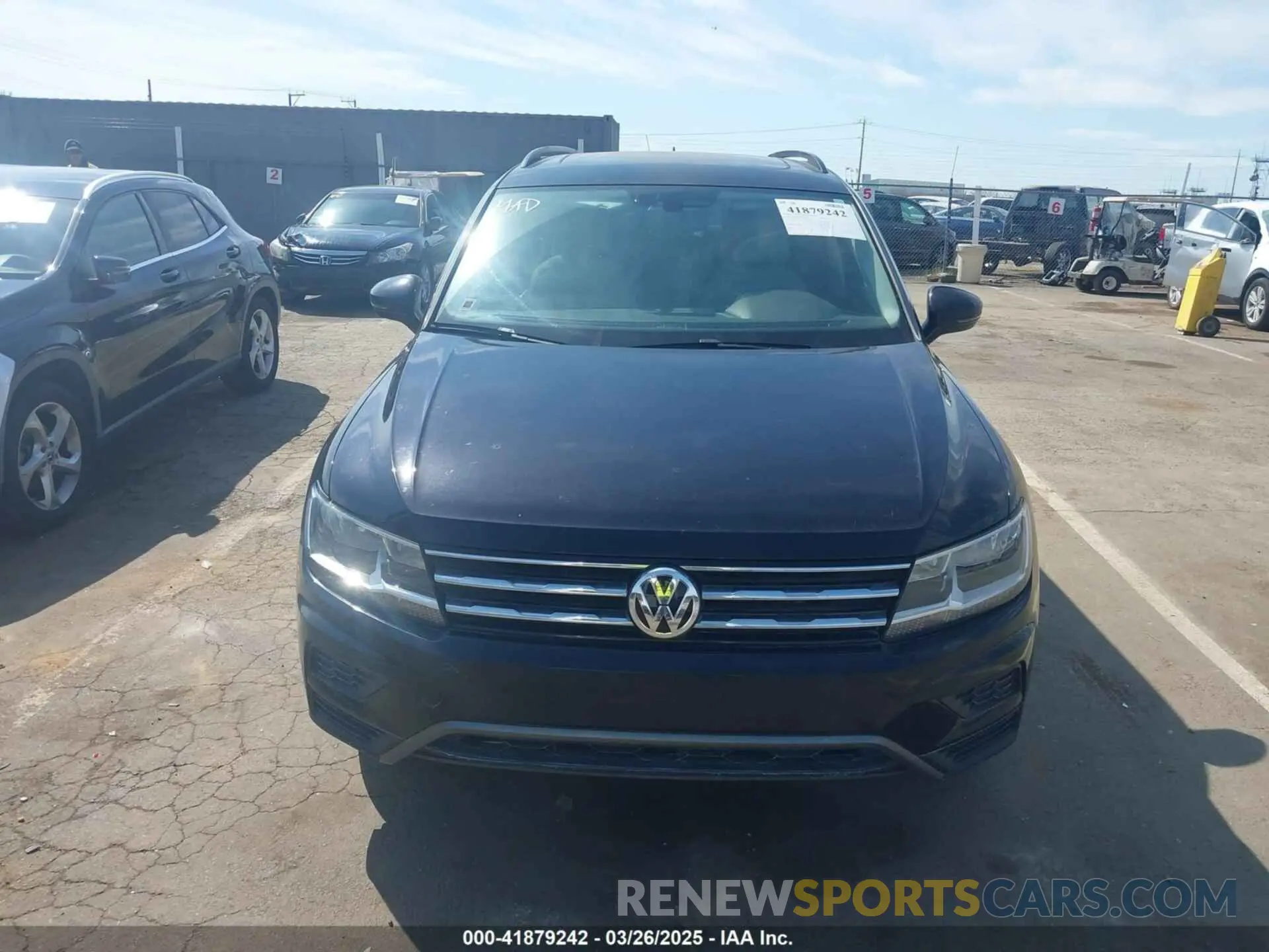 13 fotografías del automóvil dañado 3VV3B7AX2KM147806 VOLKSWAGEN TIGUAN 2019