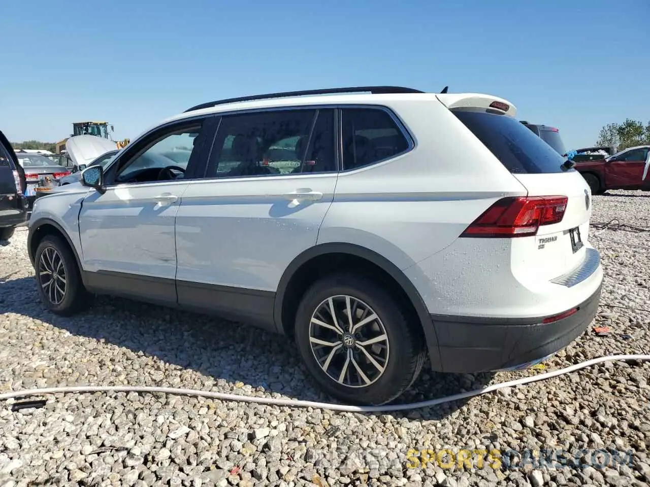 2 fotografías del automóvil dañado 3VV3B7AX3KM150732 VOLKSWAGEN TIGUAN 2019