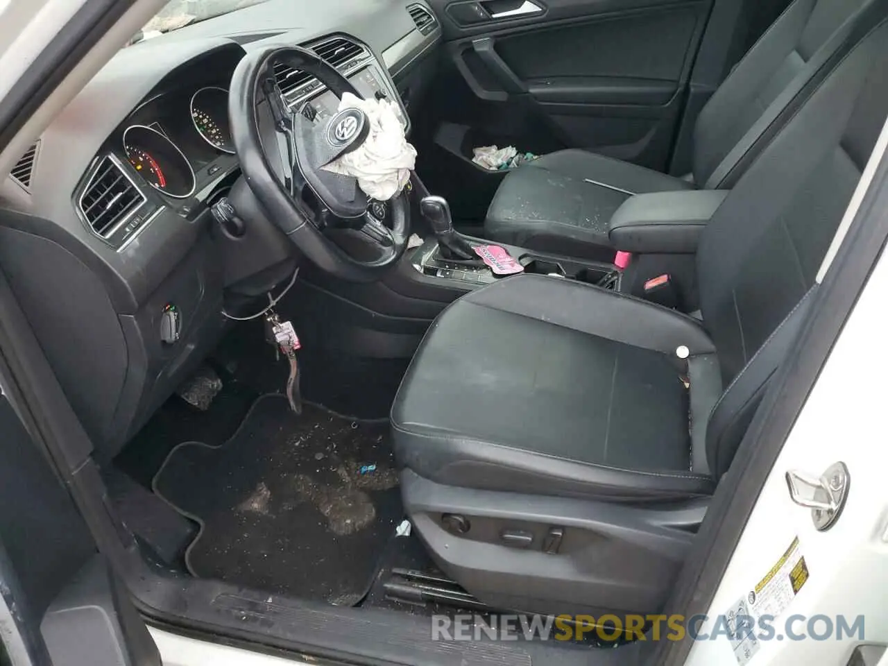 7 fotografías del automóvil dañado 3VV3B7AX4KM027487 VOLKSWAGEN TIGUAN 2019