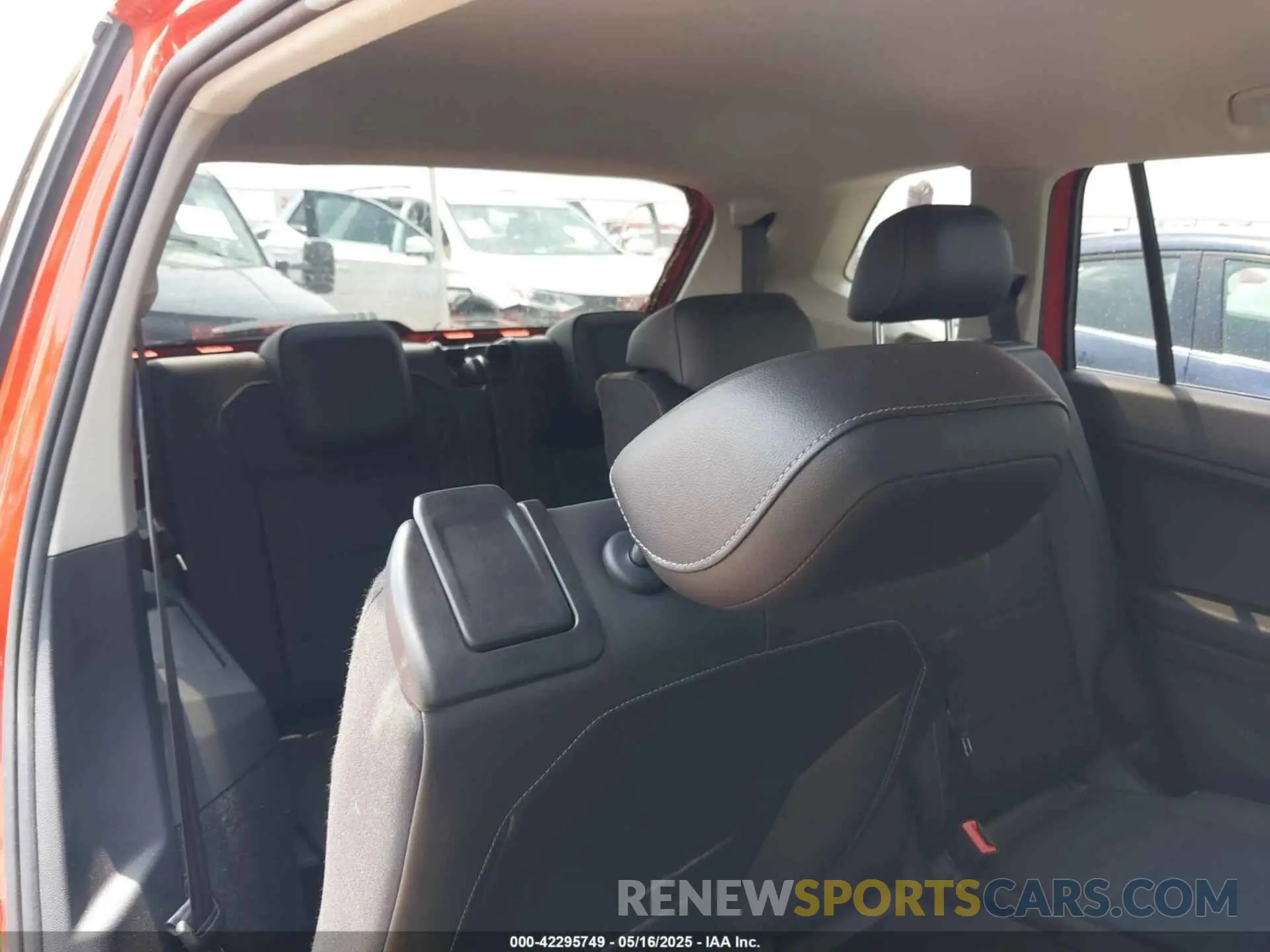 8 fotografías del automóvil dañado 3VV3B7AX4KM045617 VOLKSWAGEN TIGUAN 2019