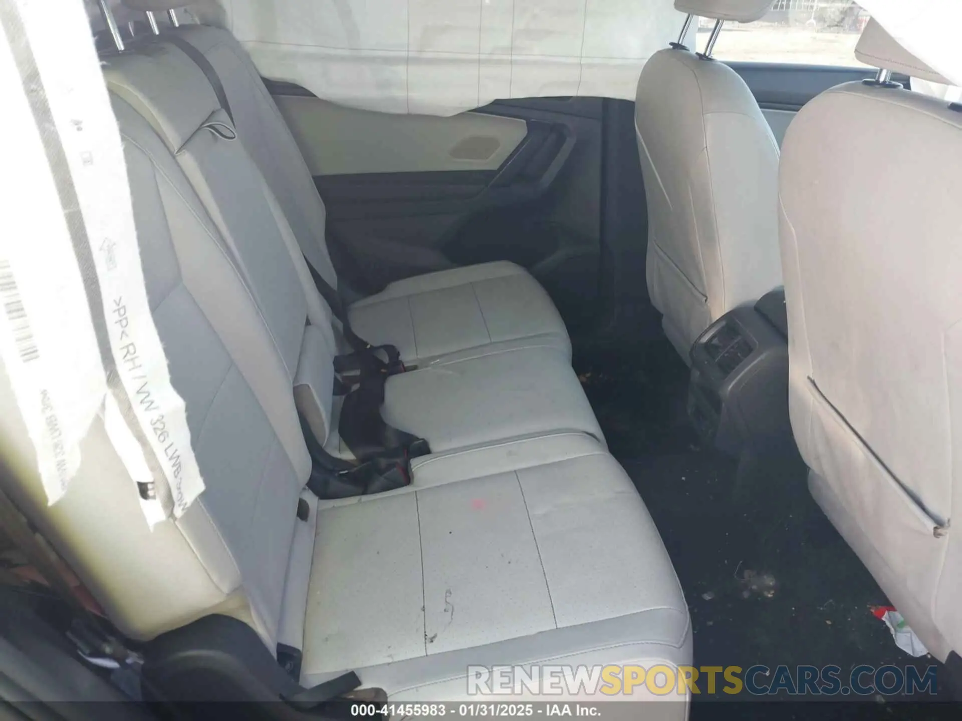 8 fotografías del automóvil dañado 3VV3B7AX4KM052633 VOLKSWAGEN TIGUAN 2019