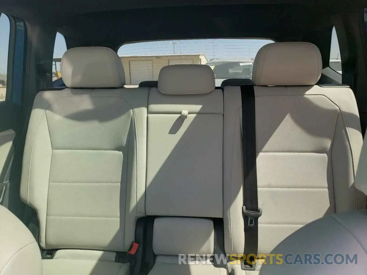 10 fotografías del automóvil dañado 3VV3B7AX4KM061848 VOLKSWAGEN TIGUAN 2019