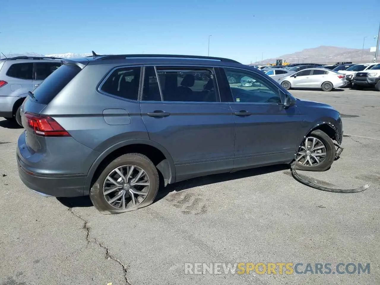 3 fotografías del automóvil dañado 3VV3B7AX4KM143031 VOLKSWAGEN TIGUAN 2019
