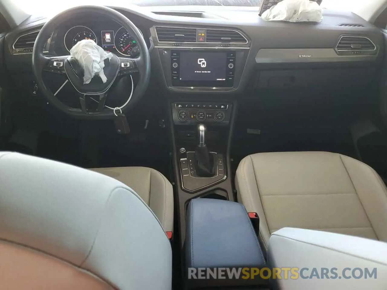 8 fotografías del automóvil dañado 3VV3B7AX5KM153566 VOLKSWAGEN TIGUAN 2019