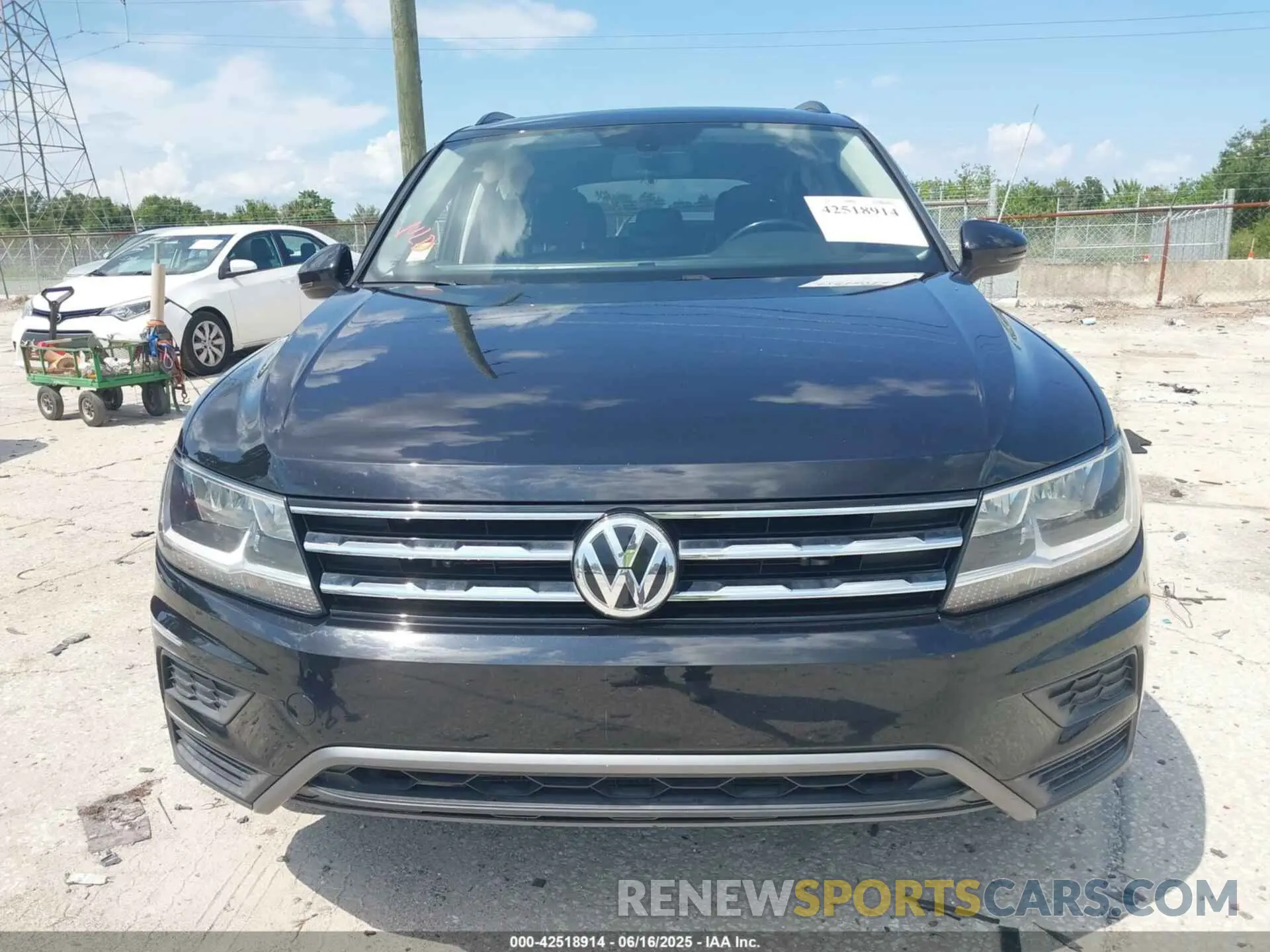 12 fotografías del automóvil dañado 3VV3B7AX6KM098772 VOLKSWAGEN TIGUAN 2019