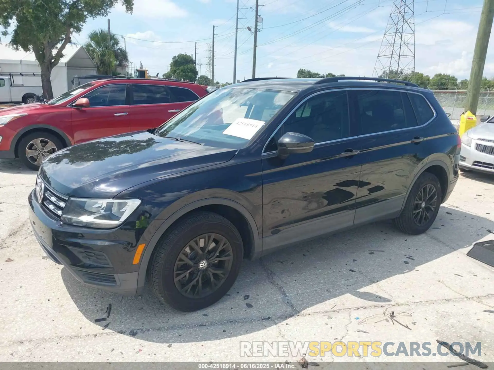 2 fotografías del automóvil dañado 3VV3B7AX6KM098772 VOLKSWAGEN TIGUAN 2019
