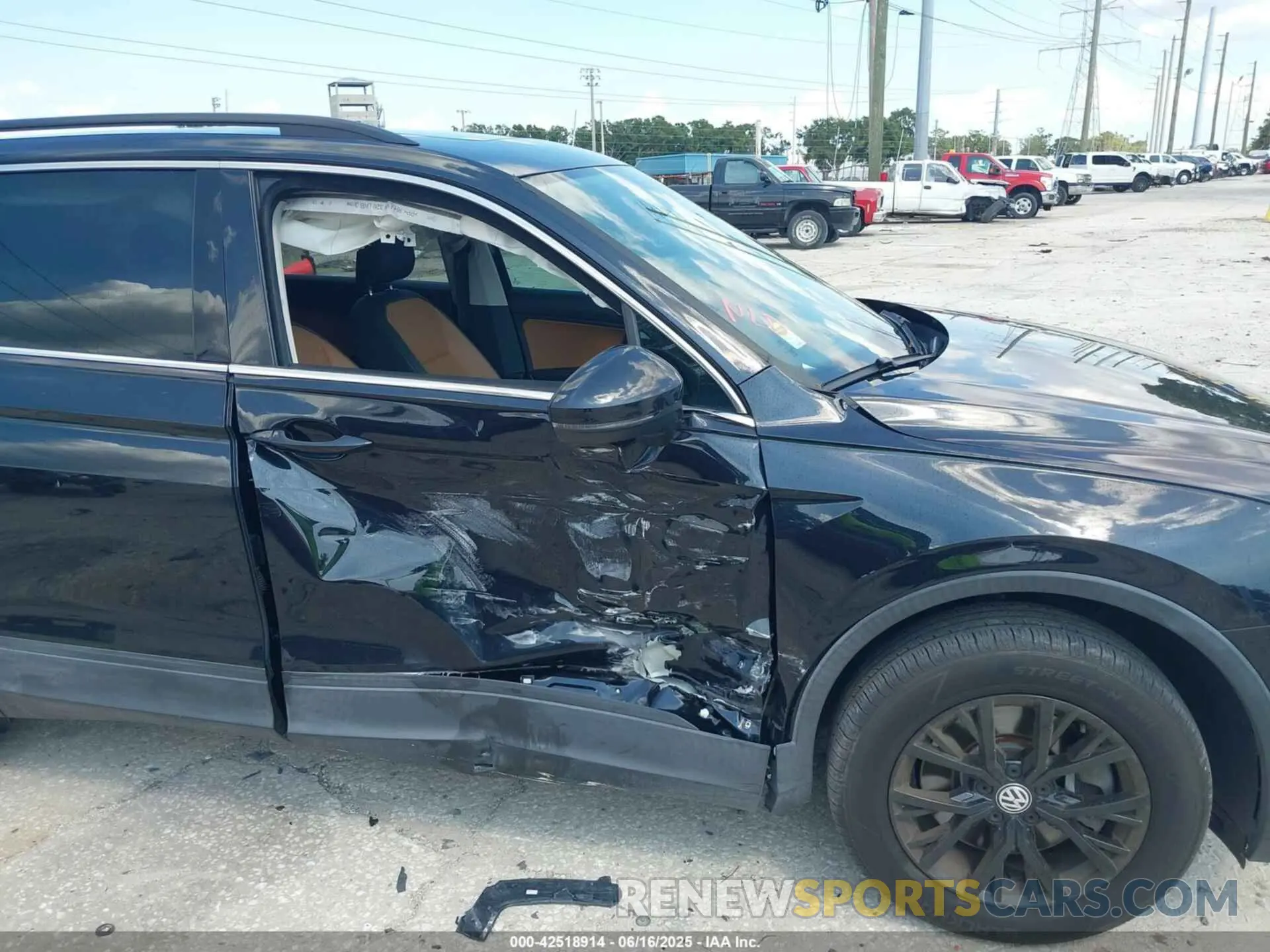 6 fotografías del automóvil dañado 3VV3B7AX6KM098772 VOLKSWAGEN TIGUAN 2019