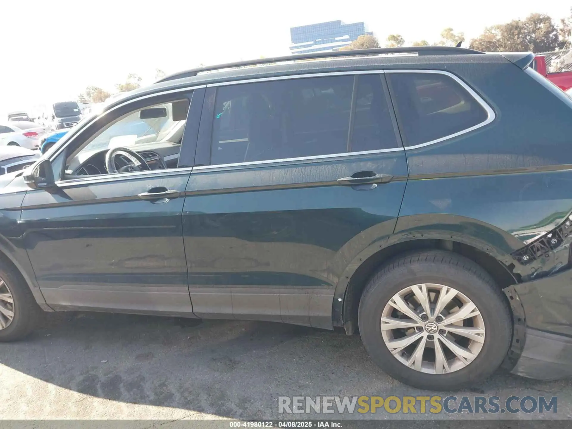 14 fotografías del automóvil dañado 3VV3B7AX8KM044731 VOLKSWAGEN TIGUAN 2019