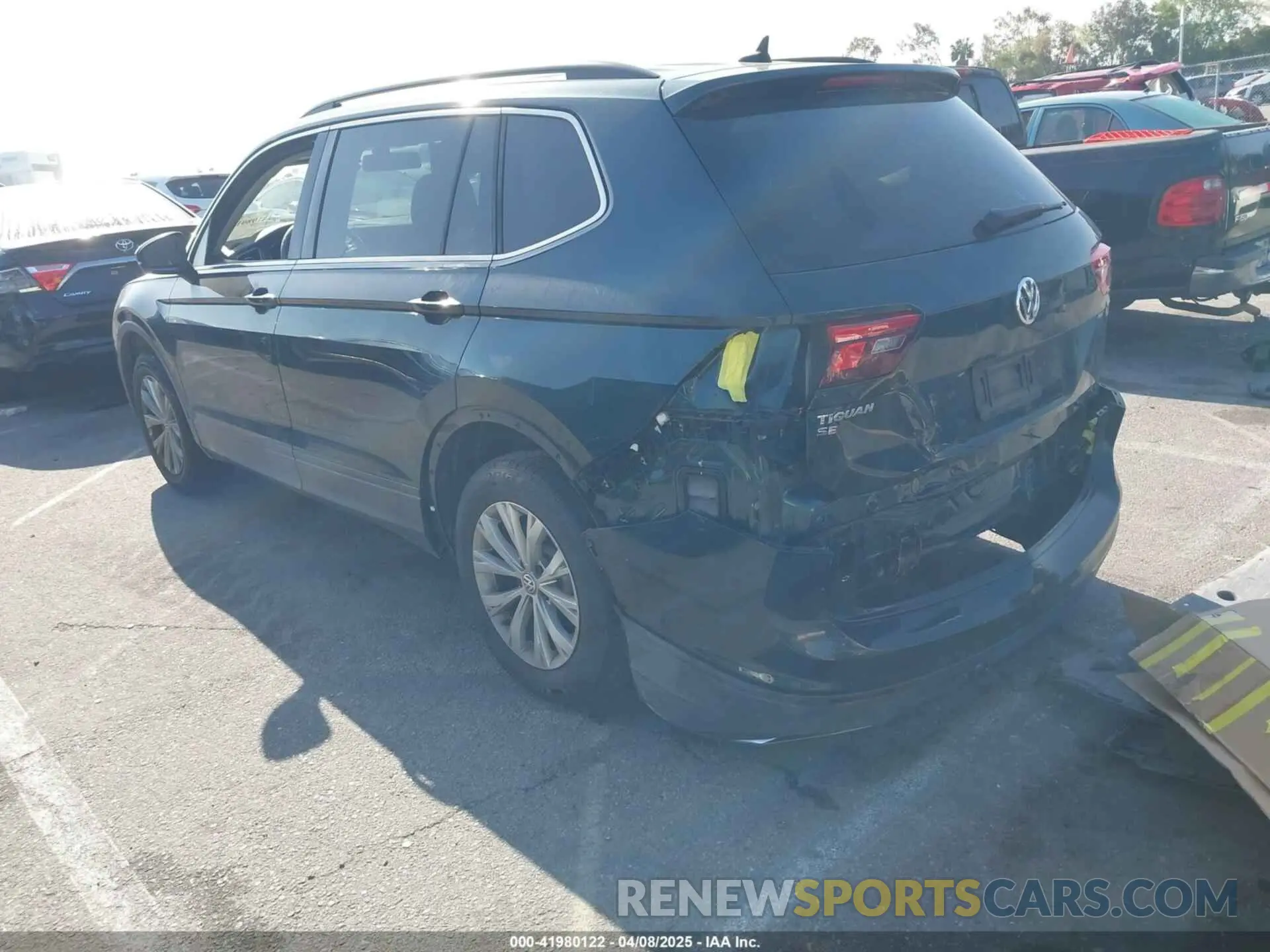 3 fotografías del automóvil dañado 3VV3B7AX8KM044731 VOLKSWAGEN TIGUAN 2019