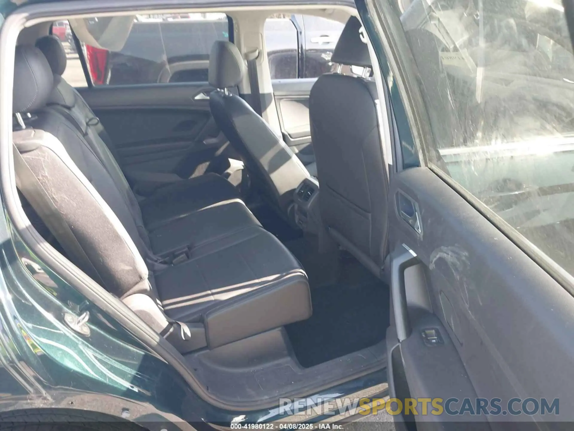 8 fotografías del automóvil dañado 3VV3B7AX8KM044731 VOLKSWAGEN TIGUAN 2019