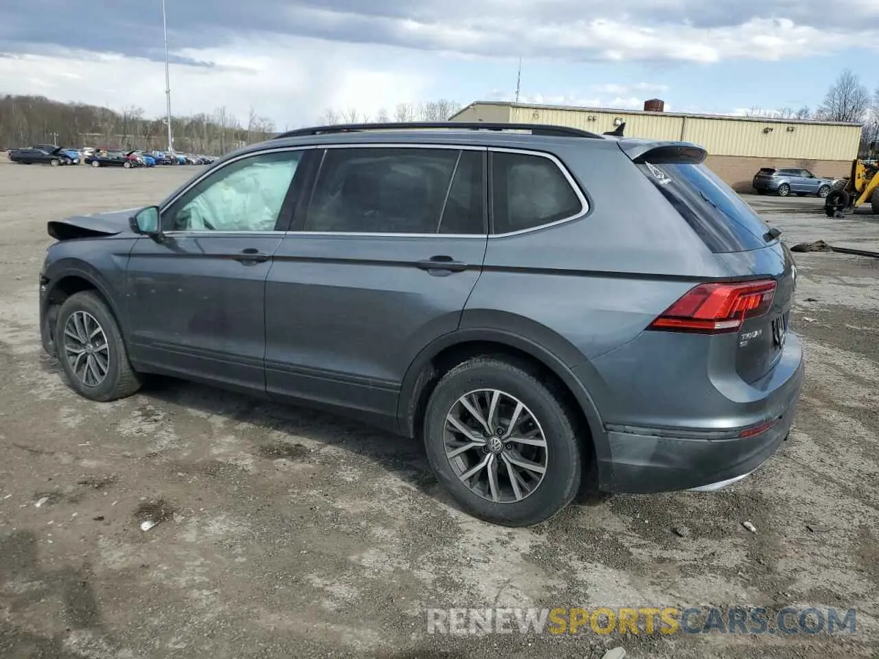 2 fotografías del automóvil dañado 3VV3B7AX8KM068074 VOLKSWAGEN TIGUAN 2019