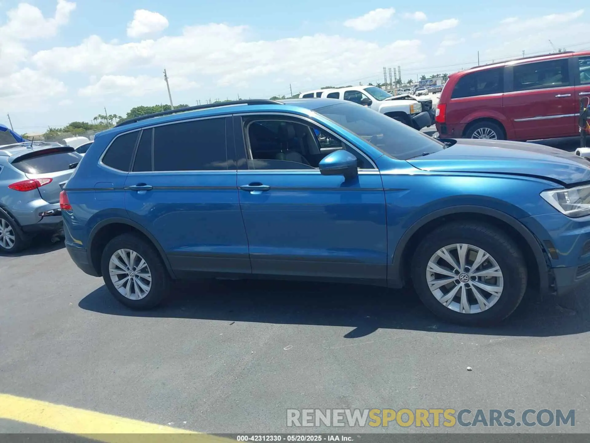 13 fotografías del automóvil dañado 3VV3B7AX9KM057438 VOLKSWAGEN TIGUAN 2019
