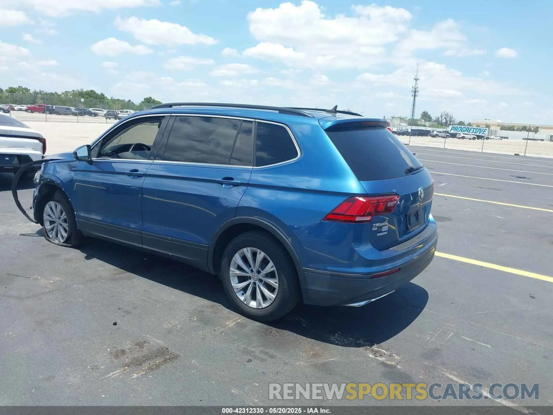 3 fotografías del automóvil dañado 3VV3B7AX9KM057438 VOLKSWAGEN TIGUAN 2019