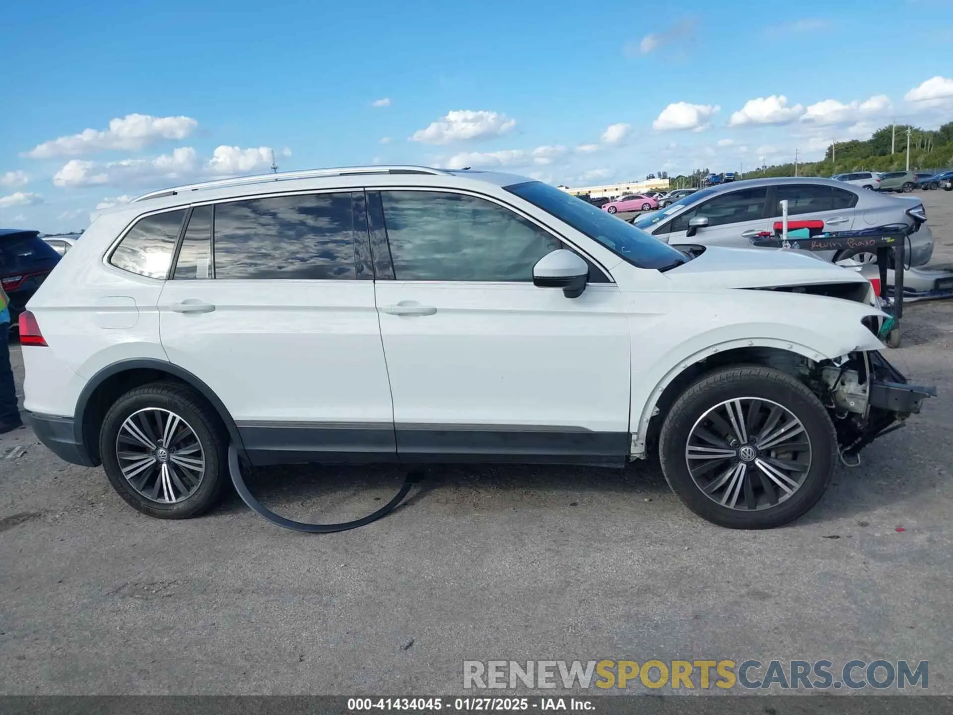 12 fotografías del automóvil dañado 3VV3B7AX9KM067418 VOLKSWAGEN TIGUAN 2019