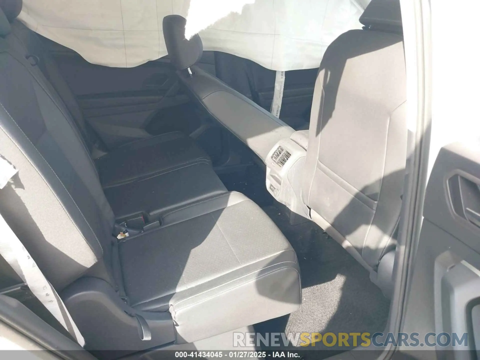8 fotografías del automóvil dañado 3VV3B7AX9KM067418 VOLKSWAGEN TIGUAN 2019