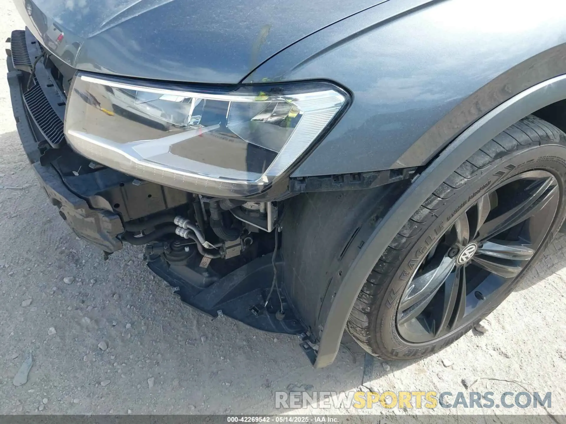 18 fotografías del automóvil dañado 3VV3B7AX9KM134177 VOLKSWAGEN TIGUAN 2019