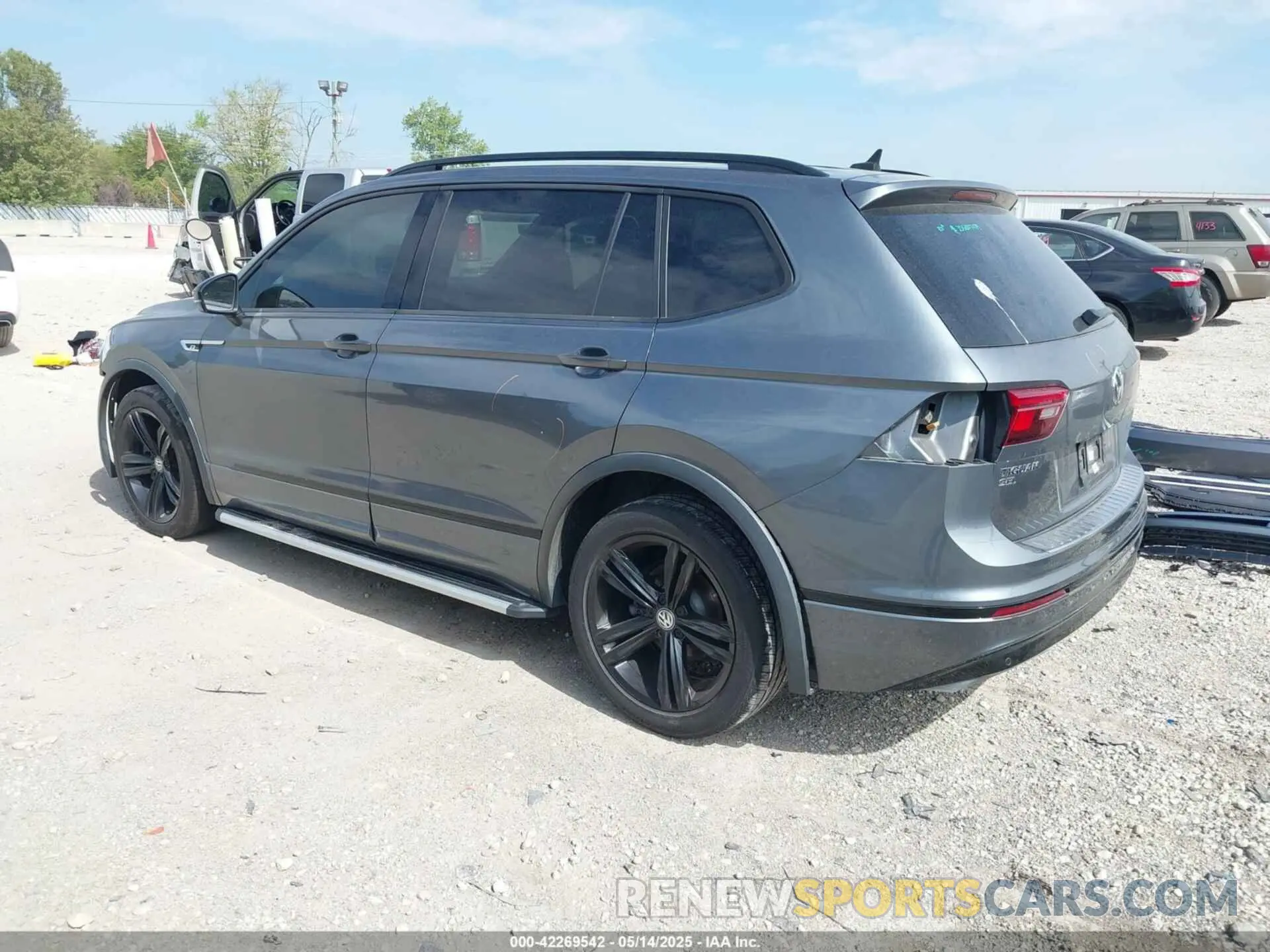3 fotografías del automóvil dañado 3VV3B7AX9KM134177 VOLKSWAGEN TIGUAN 2019