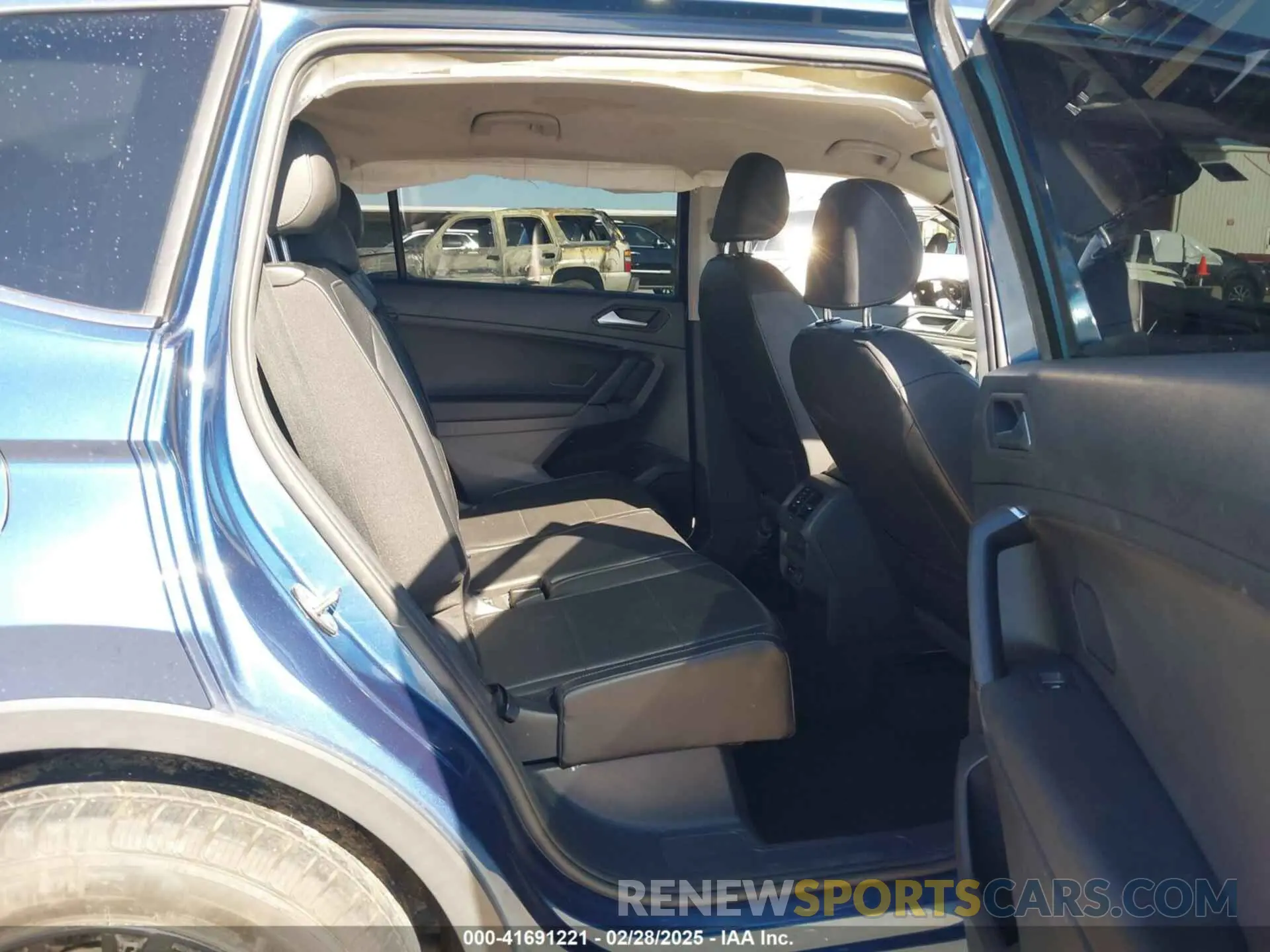 8 fotografías del automóvil dañado 3VV3B7AX9KM197862 VOLKSWAGEN TIGUAN 2019