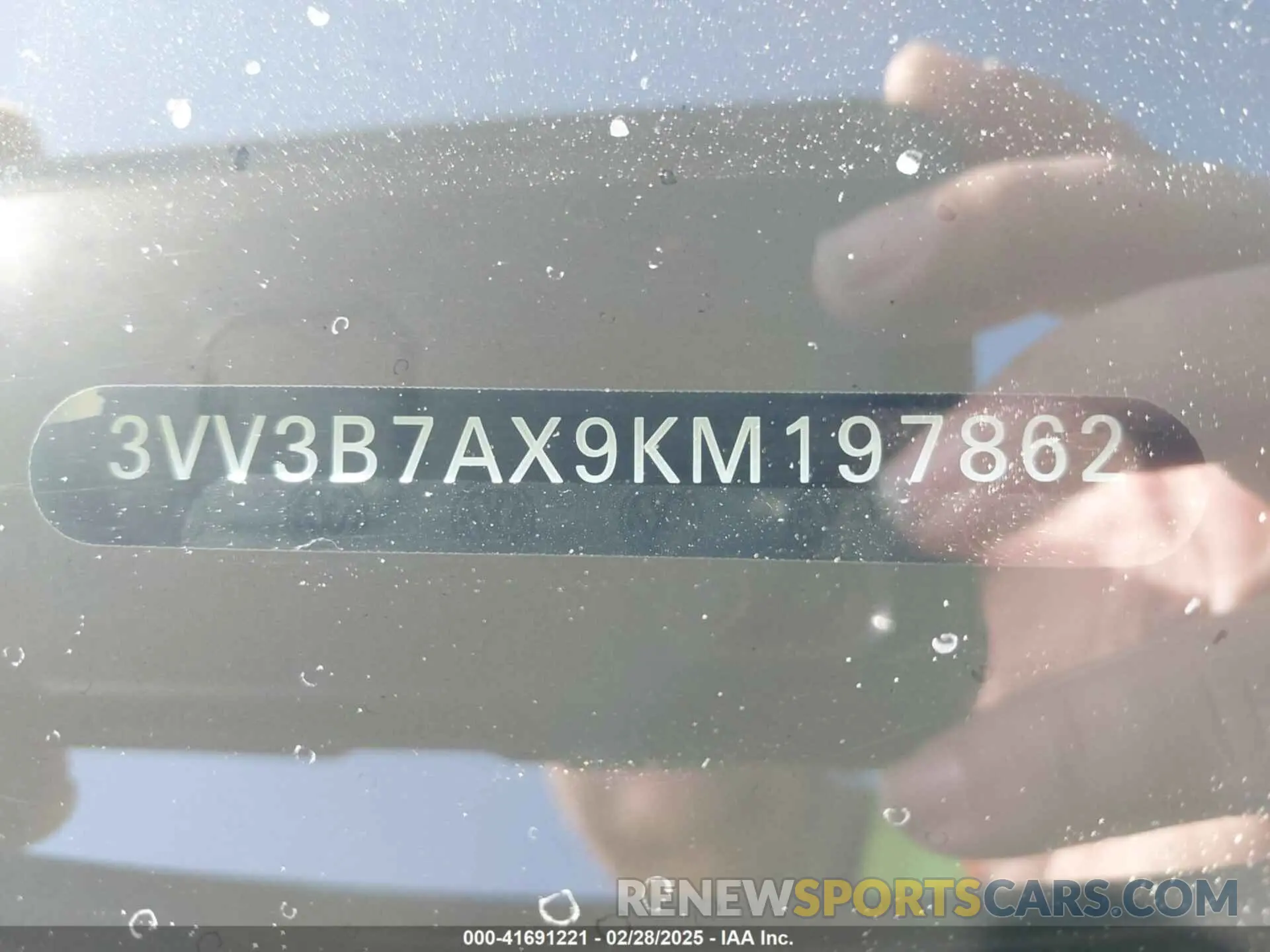 9 fotografías del automóvil dañado 3VV3B7AX9KM197862 VOLKSWAGEN TIGUAN 2019