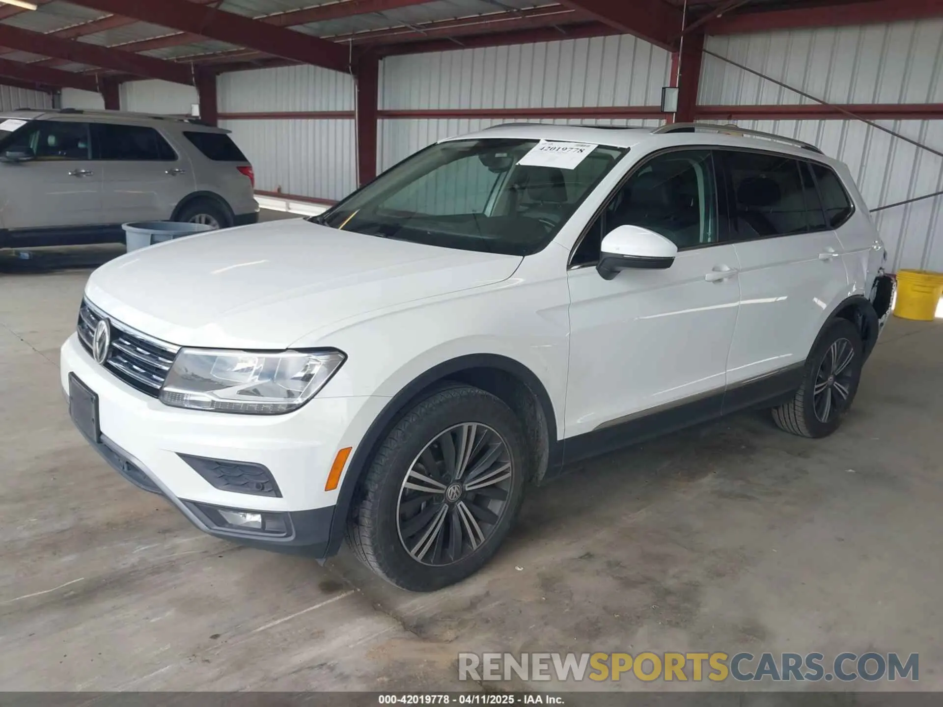 2 fotografías del automóvil dañado 3VV3B7AXXKM055925 VOLKSWAGEN TIGUAN 2019