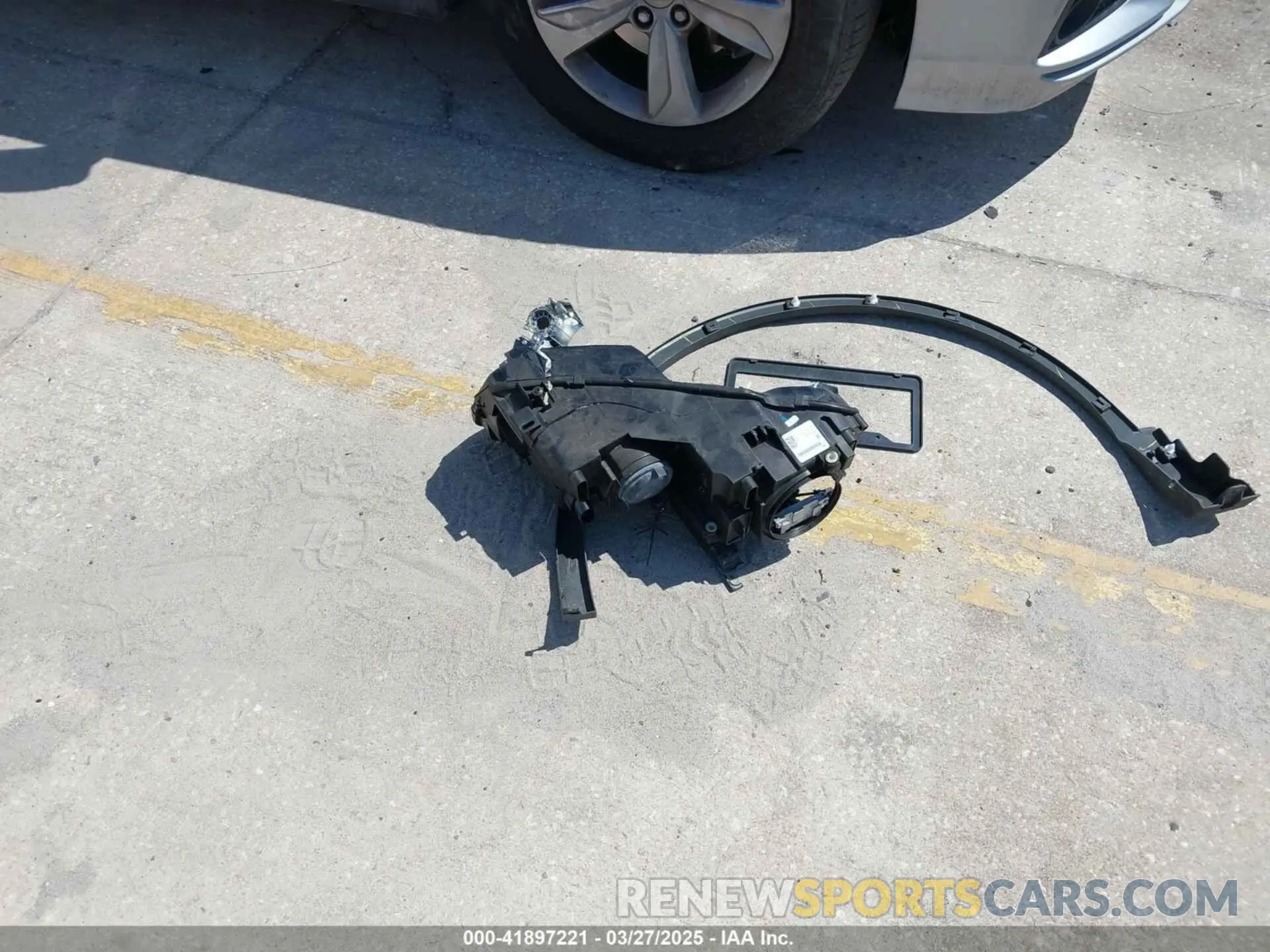 12 fotografías del automóvil dañado 3VV3B7AXXKM133247 VOLKSWAGEN TIGUAN 2019