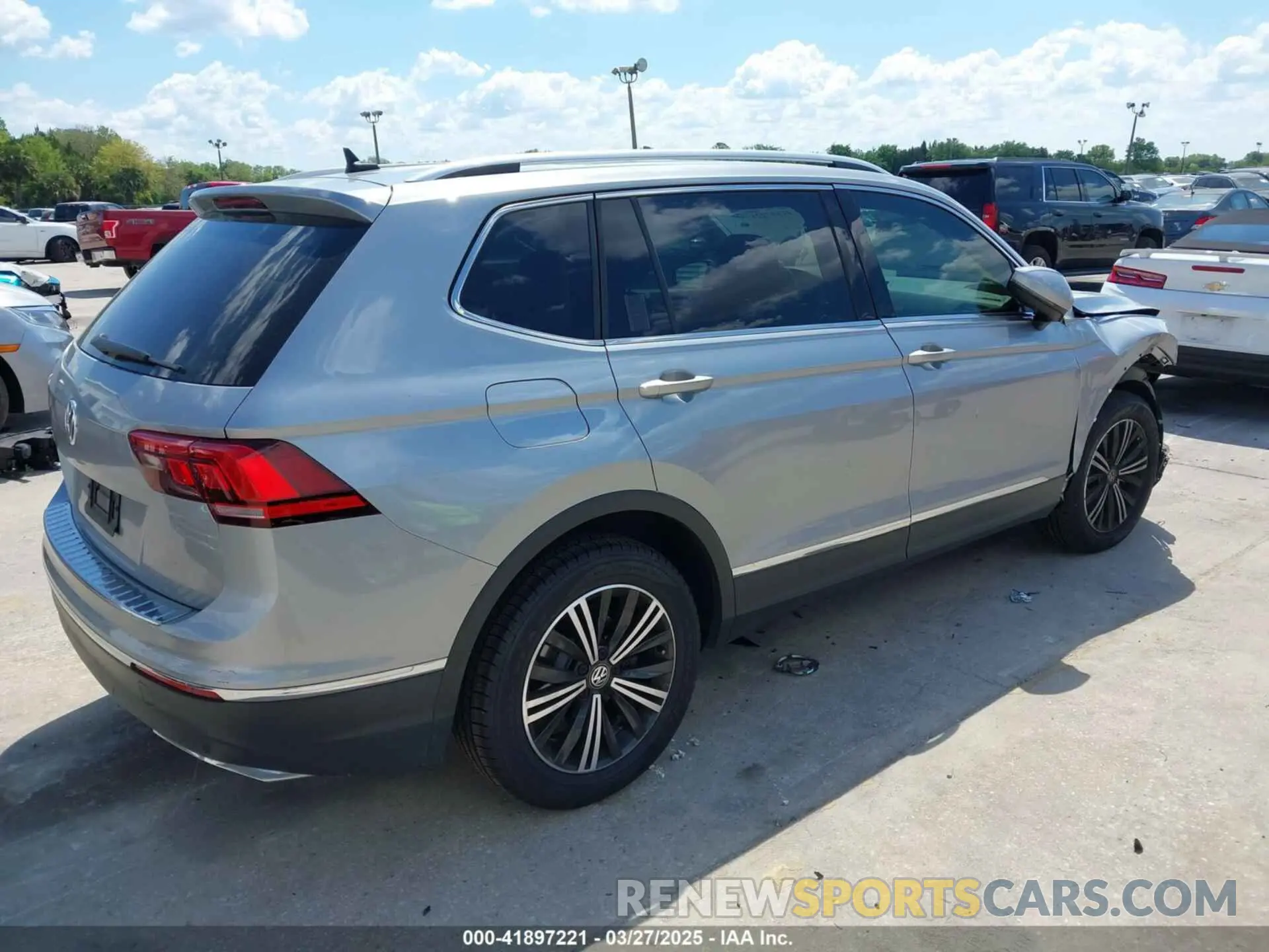 4 fotografías del automóvil dañado 3VV3B7AXXKM133247 VOLKSWAGEN TIGUAN 2019