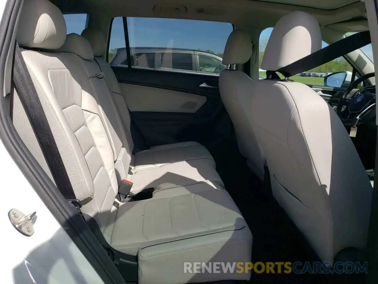 11 fotografías del automóvil dañado 3VV4B7AX0KM039690 VOLKSWAGEN TIGUAN 2019