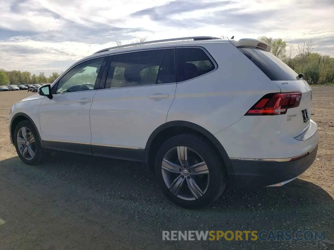 2 fotografías del automóvil dañado 3VV4B7AX0KM039690 VOLKSWAGEN TIGUAN 2019