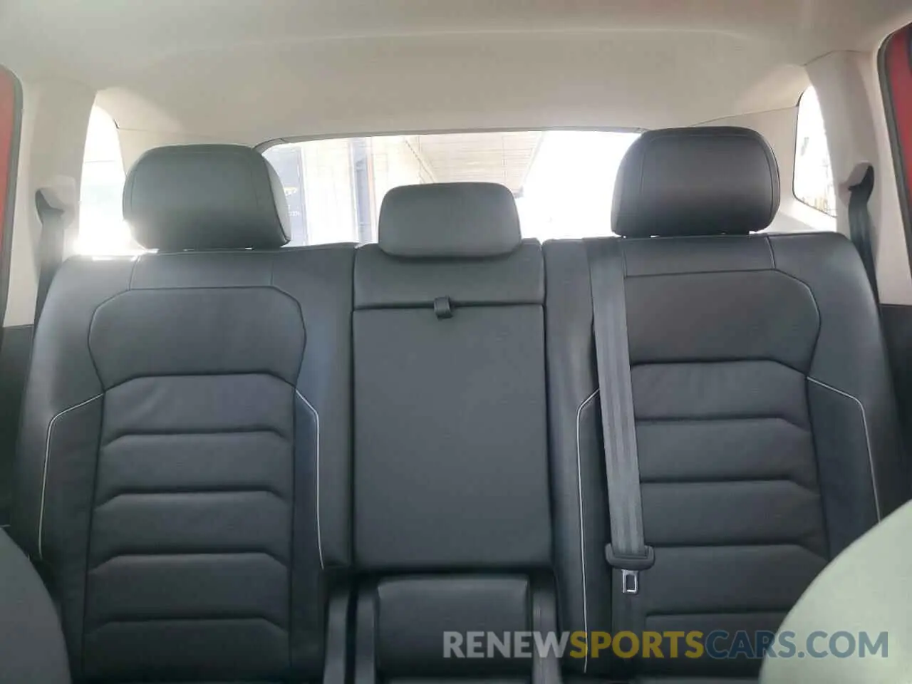 10 fotografías del automóvil dañado 3VV4B7AX4KM126301 VOLKSWAGEN TIGUAN 2019