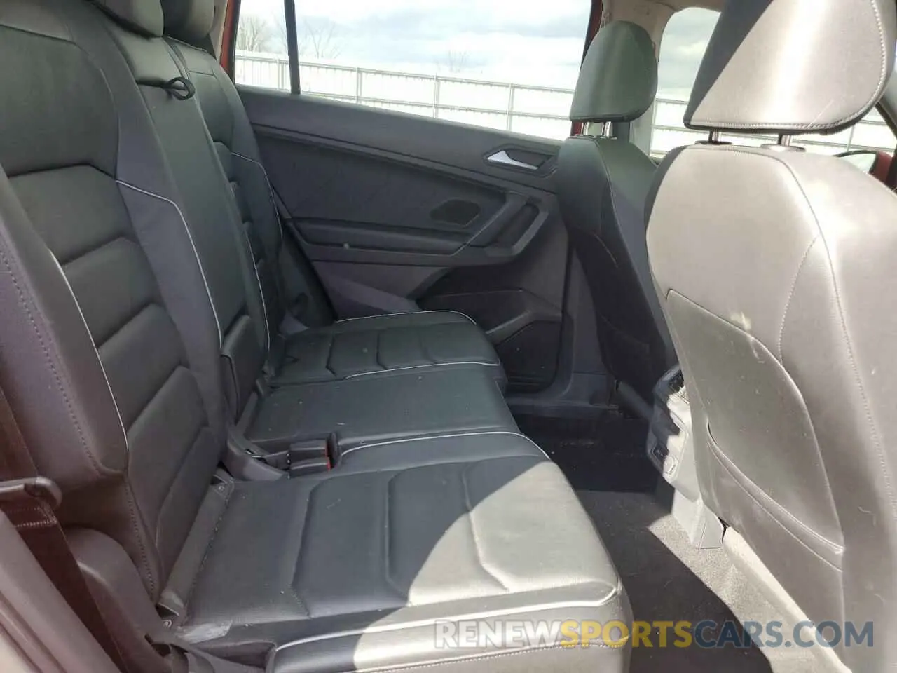 11 fotografías del automóvil dañado 3VV4B7AX4KM126301 VOLKSWAGEN TIGUAN 2019