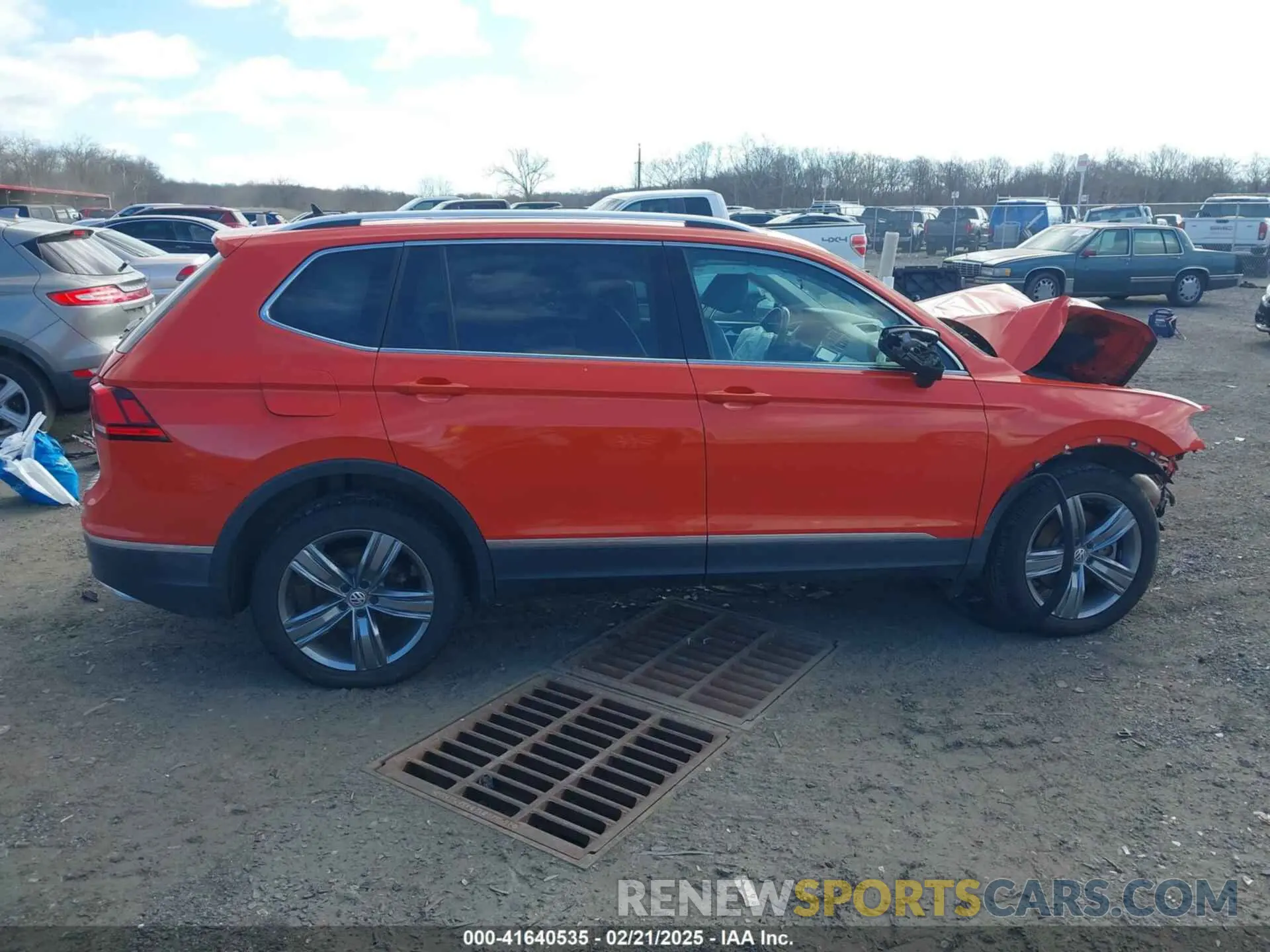 13 fotografías del automóvil dañado 3VV4B7AX9KM068380 VOLKSWAGEN TIGUAN 2019