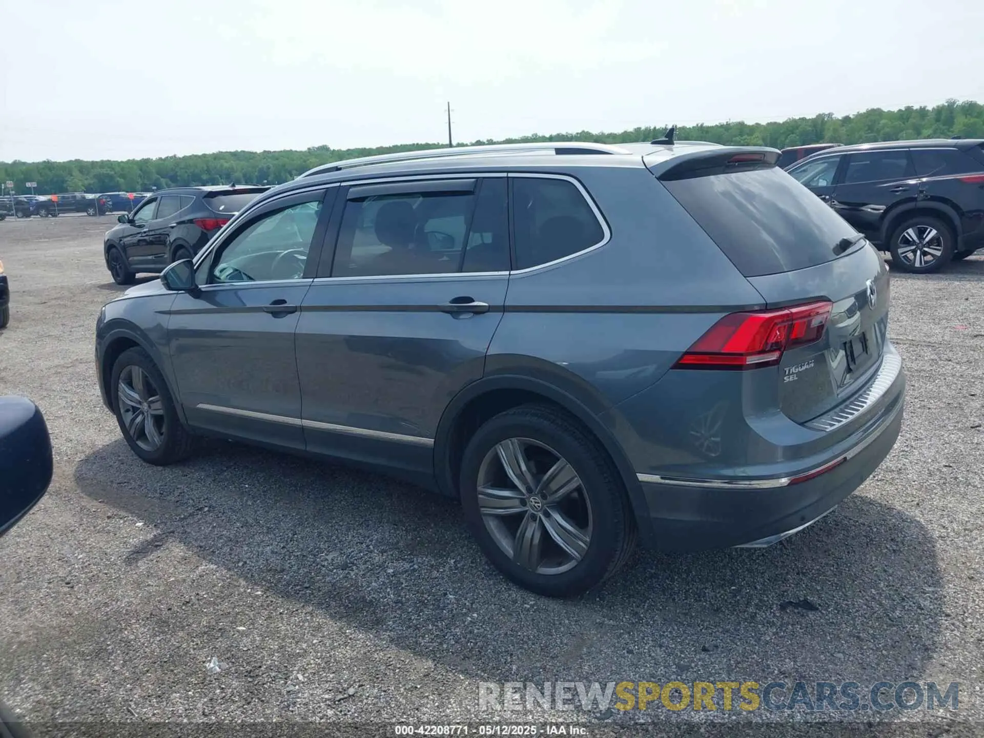 14 fotografías del automóvil dañado 3VV4B7AXXKM021780 VOLKSWAGEN TIGUAN 2019
