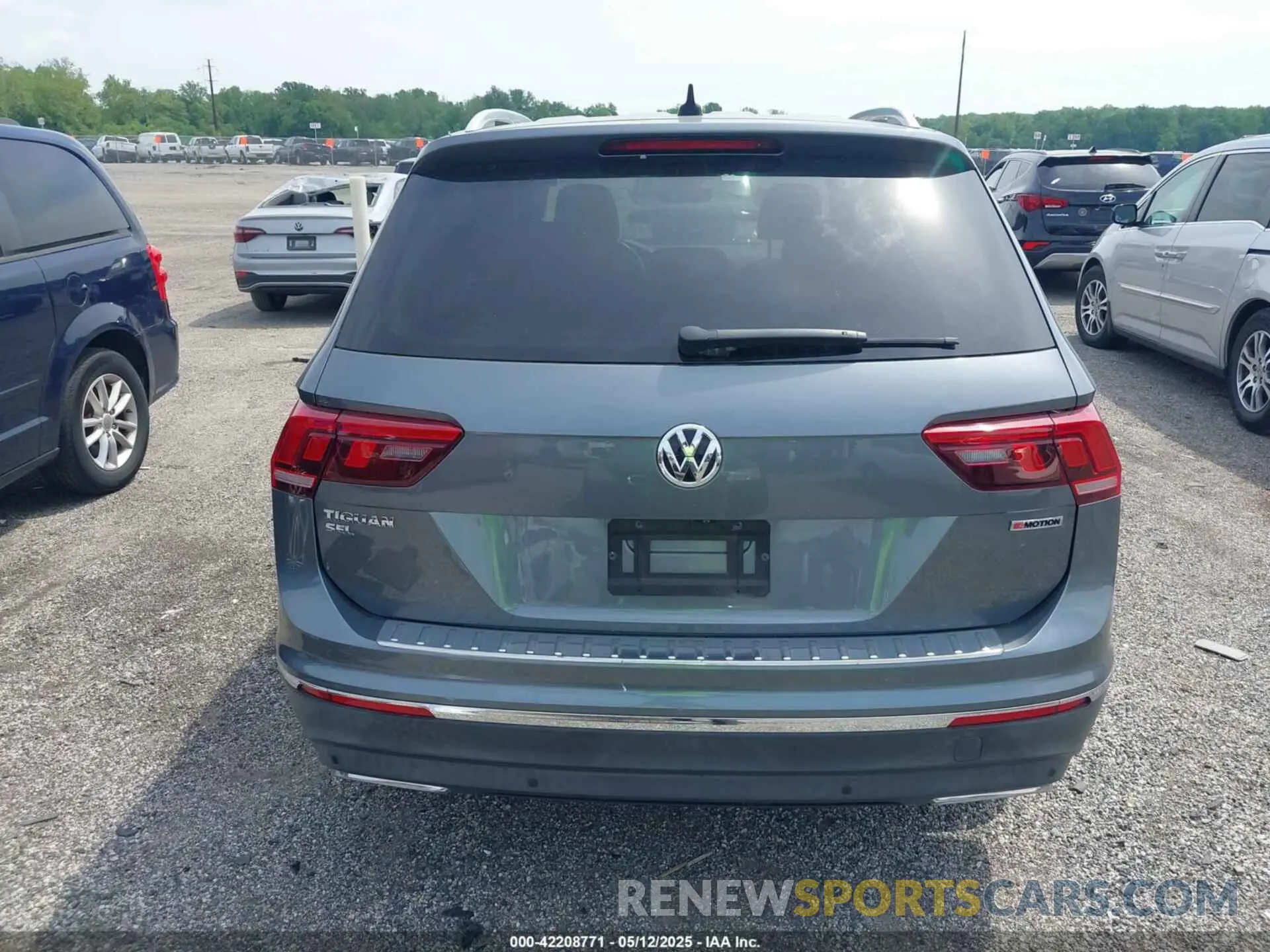 16 fotografías del automóvil dañado 3VV4B7AXXKM021780 VOLKSWAGEN TIGUAN 2019