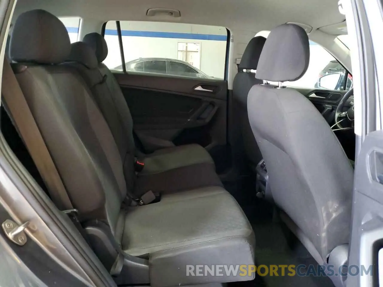 11 fotografías del automóvil dañado 3VV0B7AX2LM122621 VOLKSWAGEN TIGUAN 2020