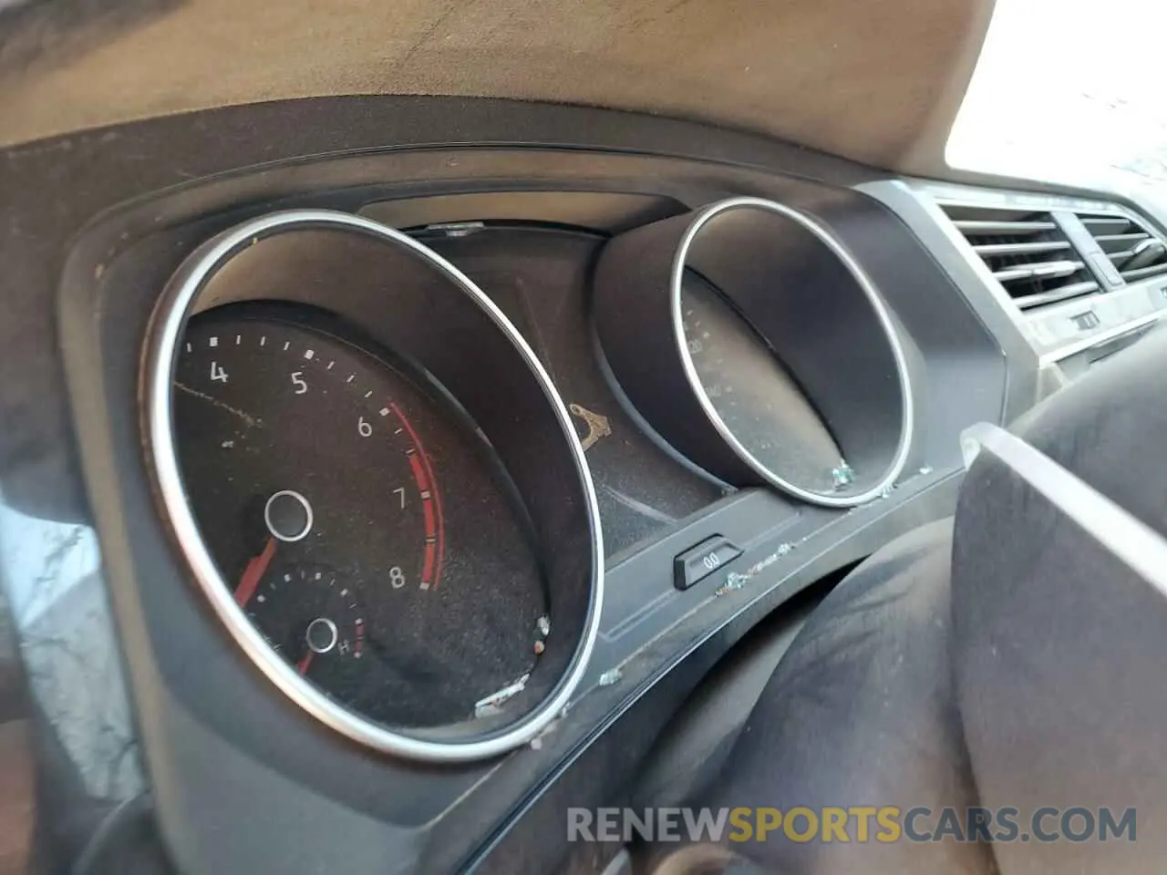 9 fotografías del automóvil dañado 3VV0B7AX4LM020785 VOLKSWAGEN TIGUAN 2020