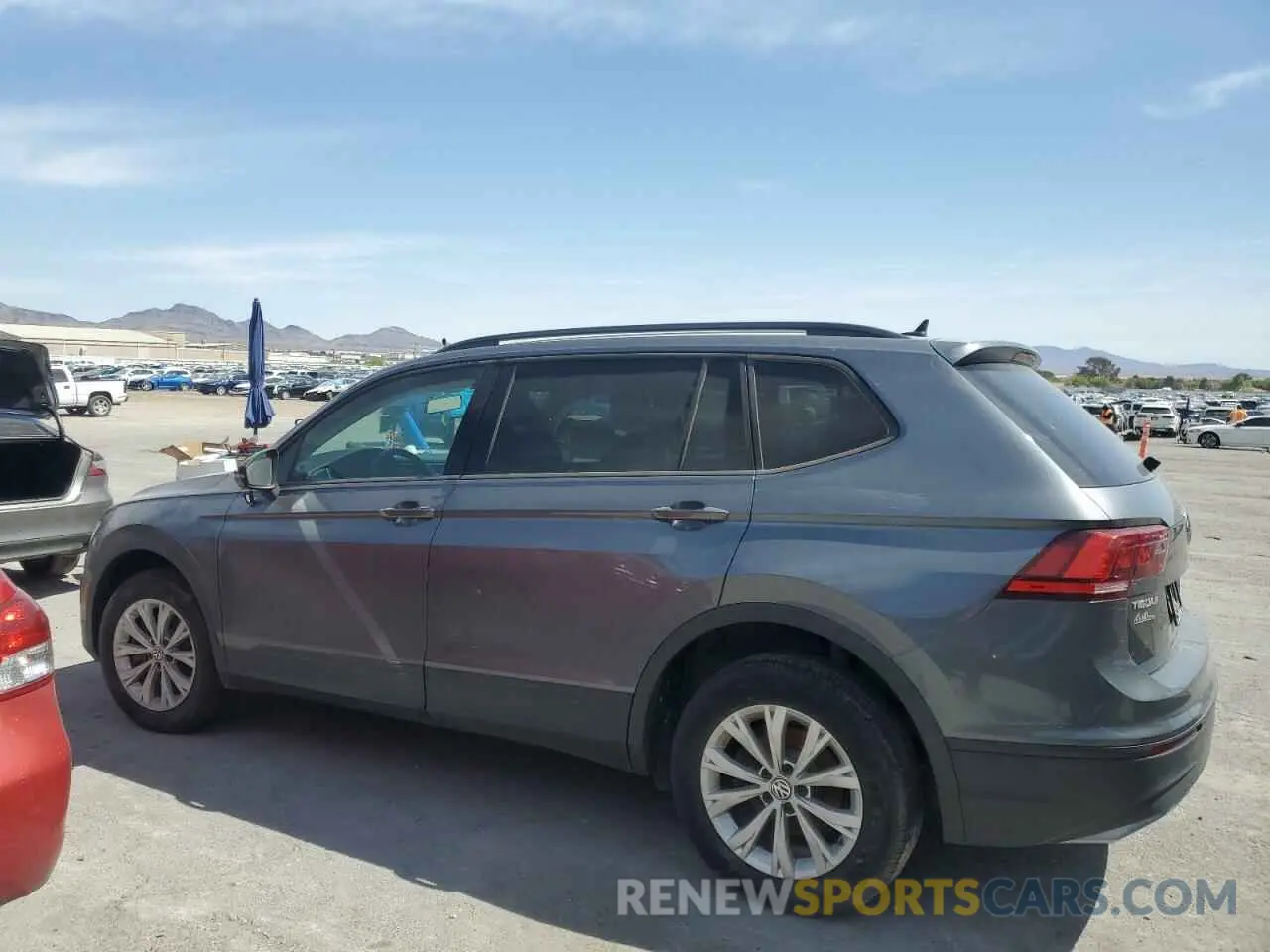 2 fotografías del automóvil dañado 3VV0B7AX8LM025049 VOLKSWAGEN TIGUAN 2020