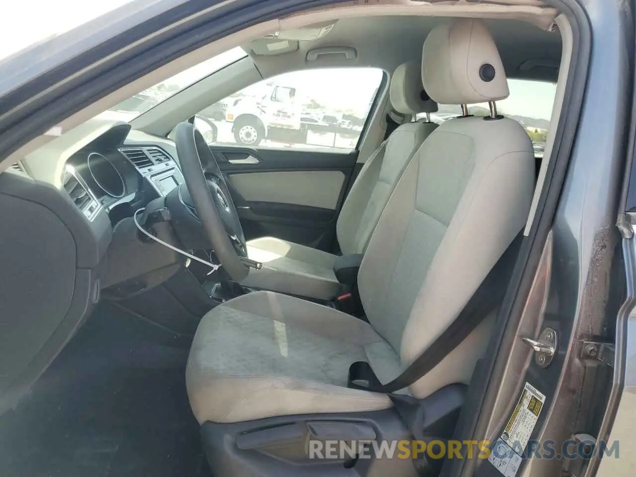 7 fotografías del automóvil dañado 3VV0B7AX8LM025049 VOLKSWAGEN TIGUAN 2020